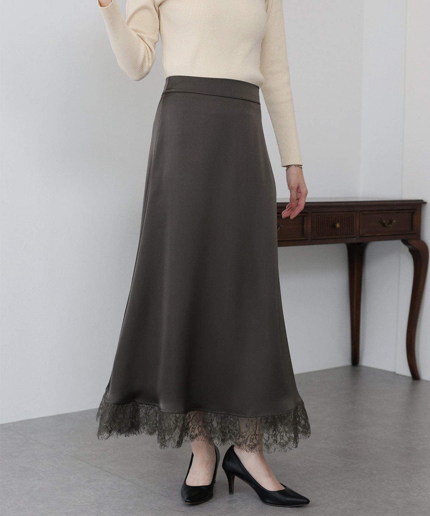 【早割5%OFF】レース切替サテンマーメイドスカート