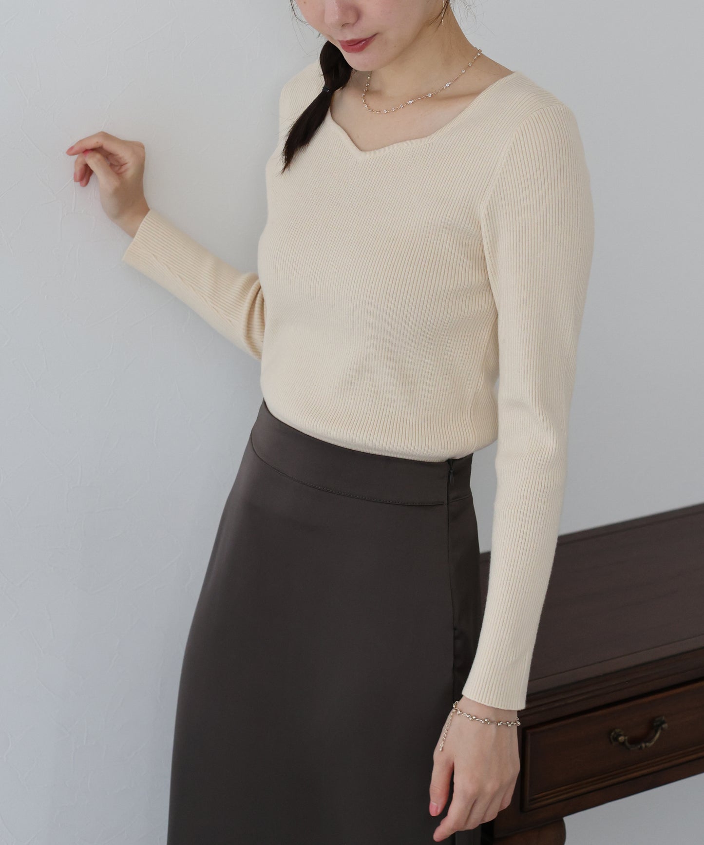 【早割5%OFF】ハートネックリブニット