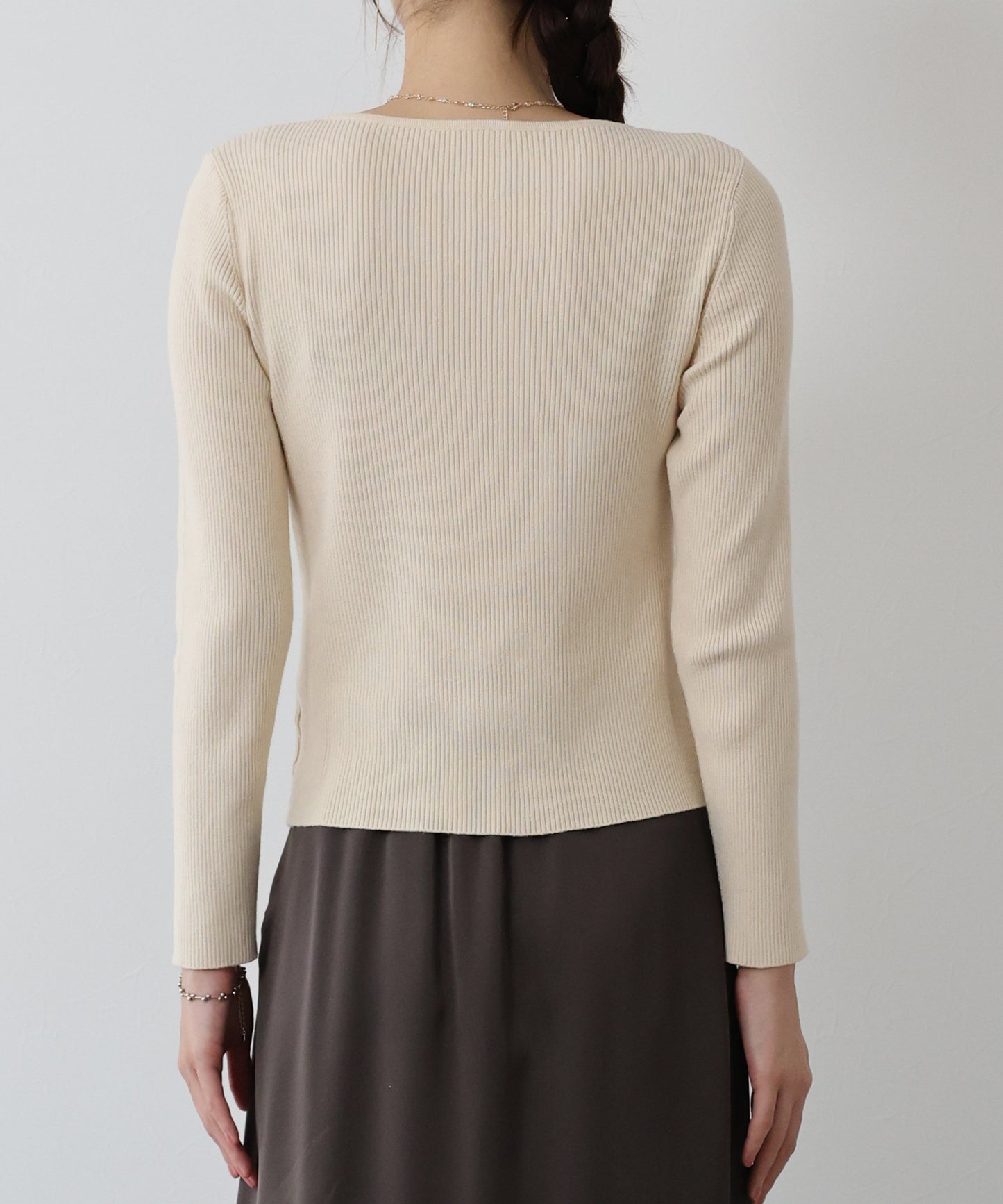 ハートネックリブニット