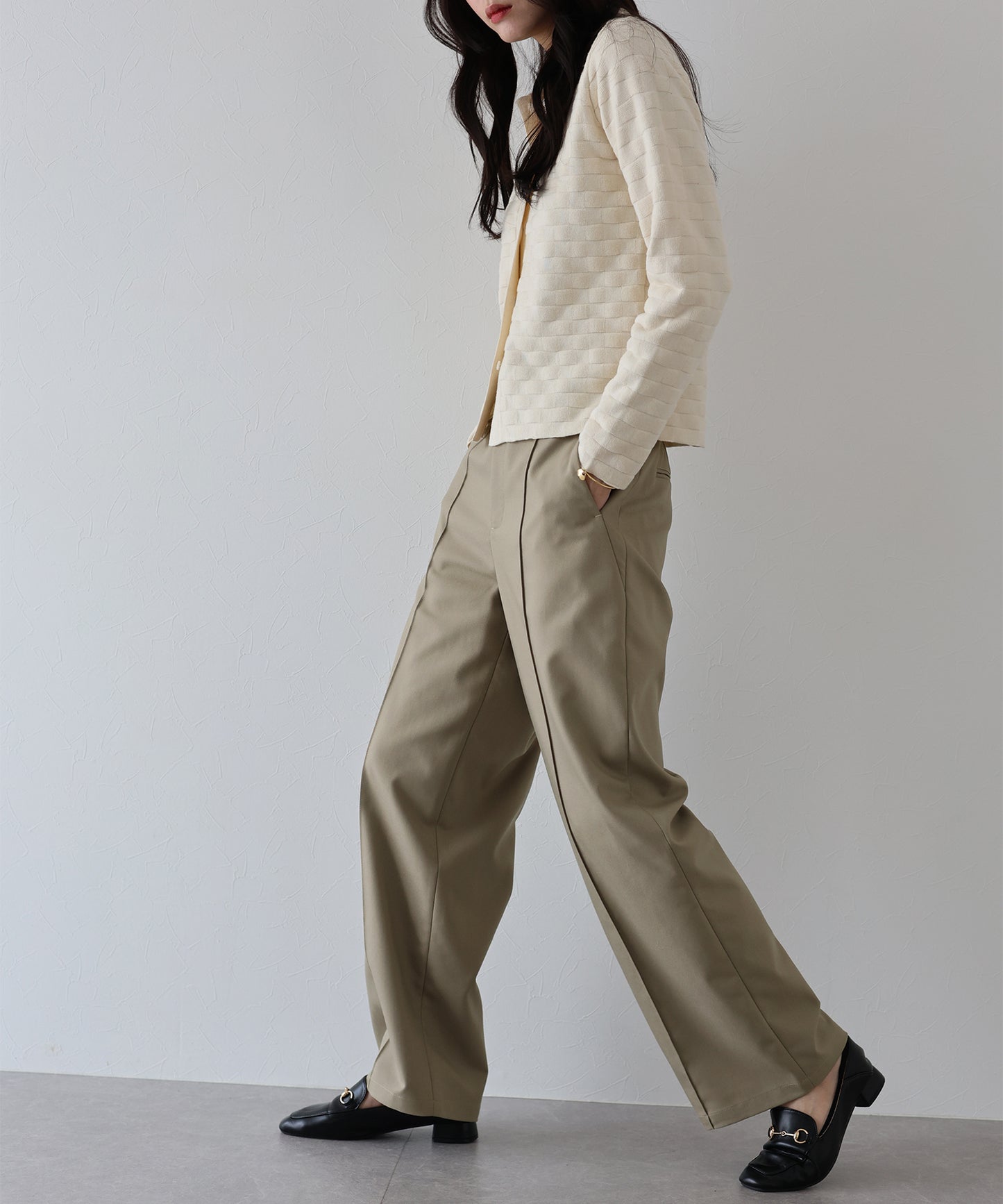 【SALE】ピンタックストレートスラックス