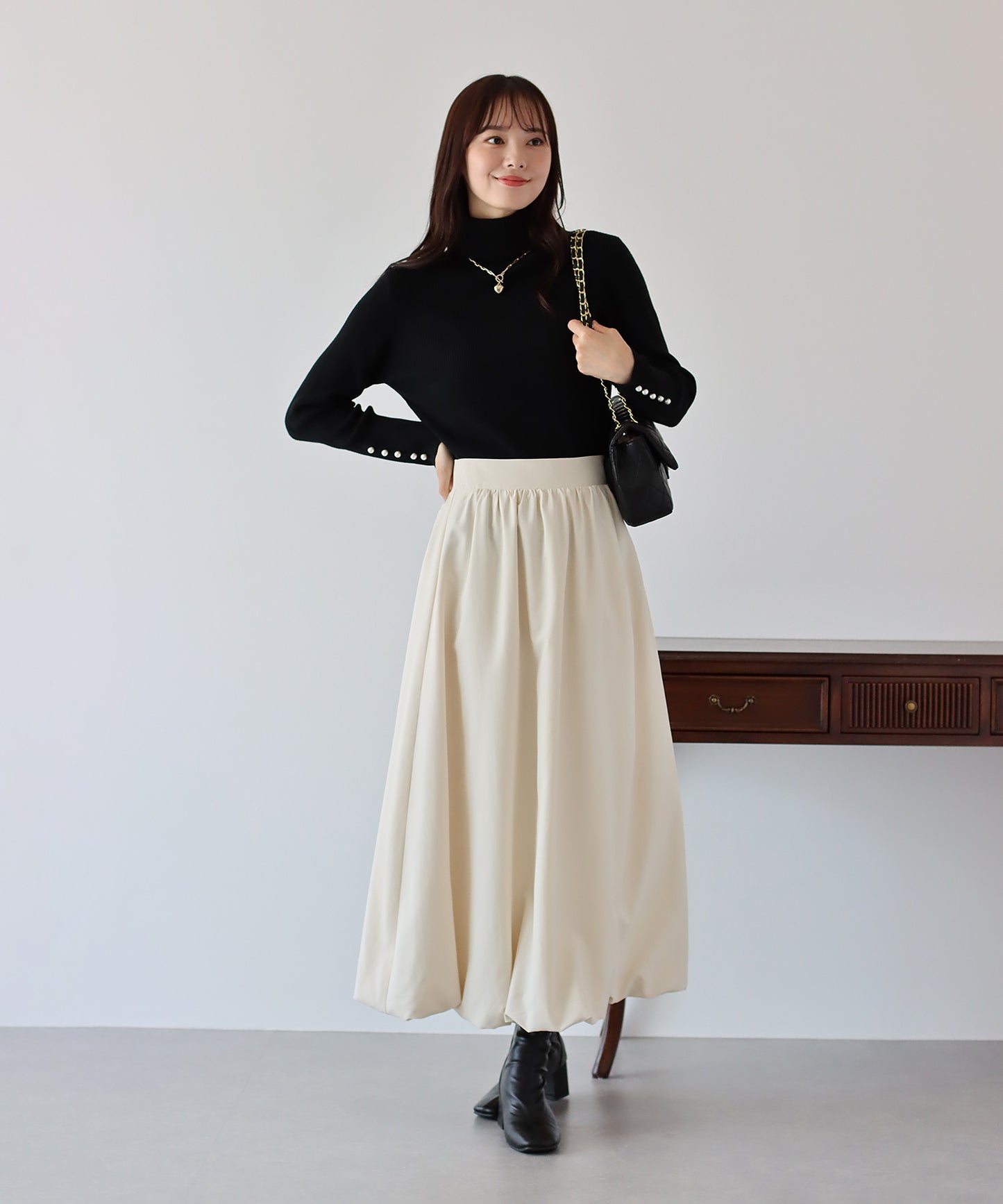 【TIME SALE】袖パールボタンタートルネックニット