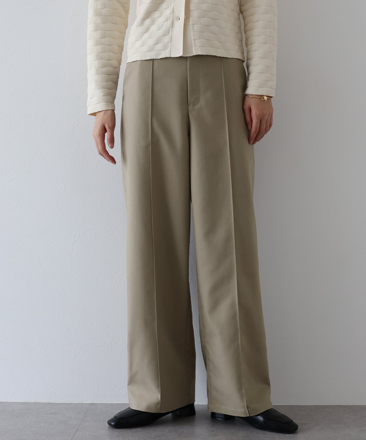 【SALE】ピンタックストレートスラックス
