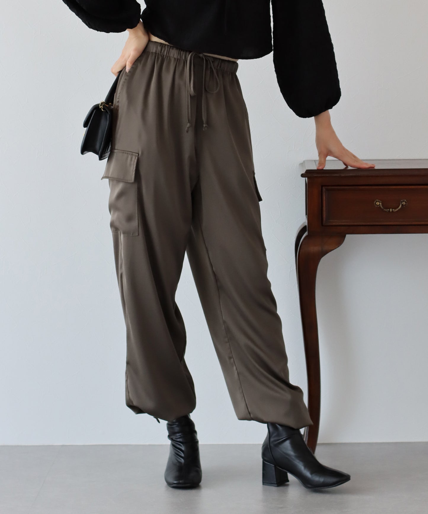 【TIME SALE】サテンカーゴパンツ
