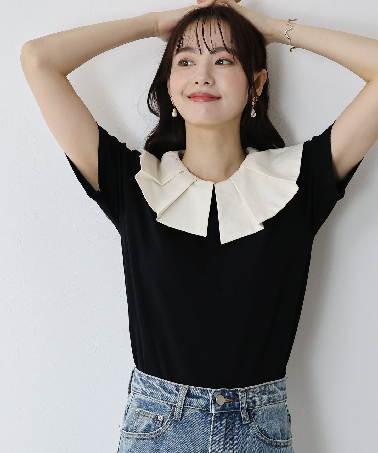 2WAYフリル襟付きニット