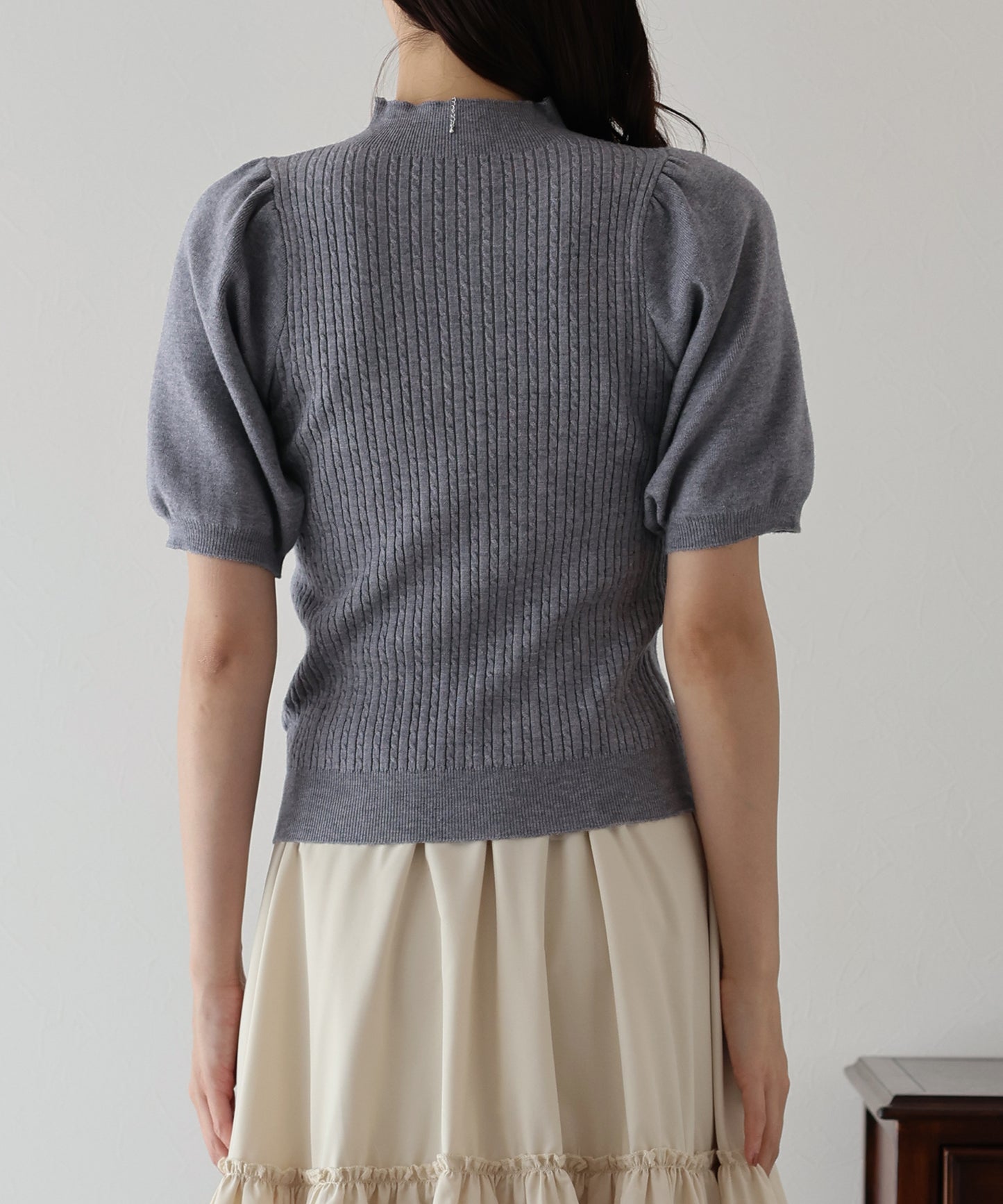 【SALE】パフスリーブ半袖ミニケーブルニット