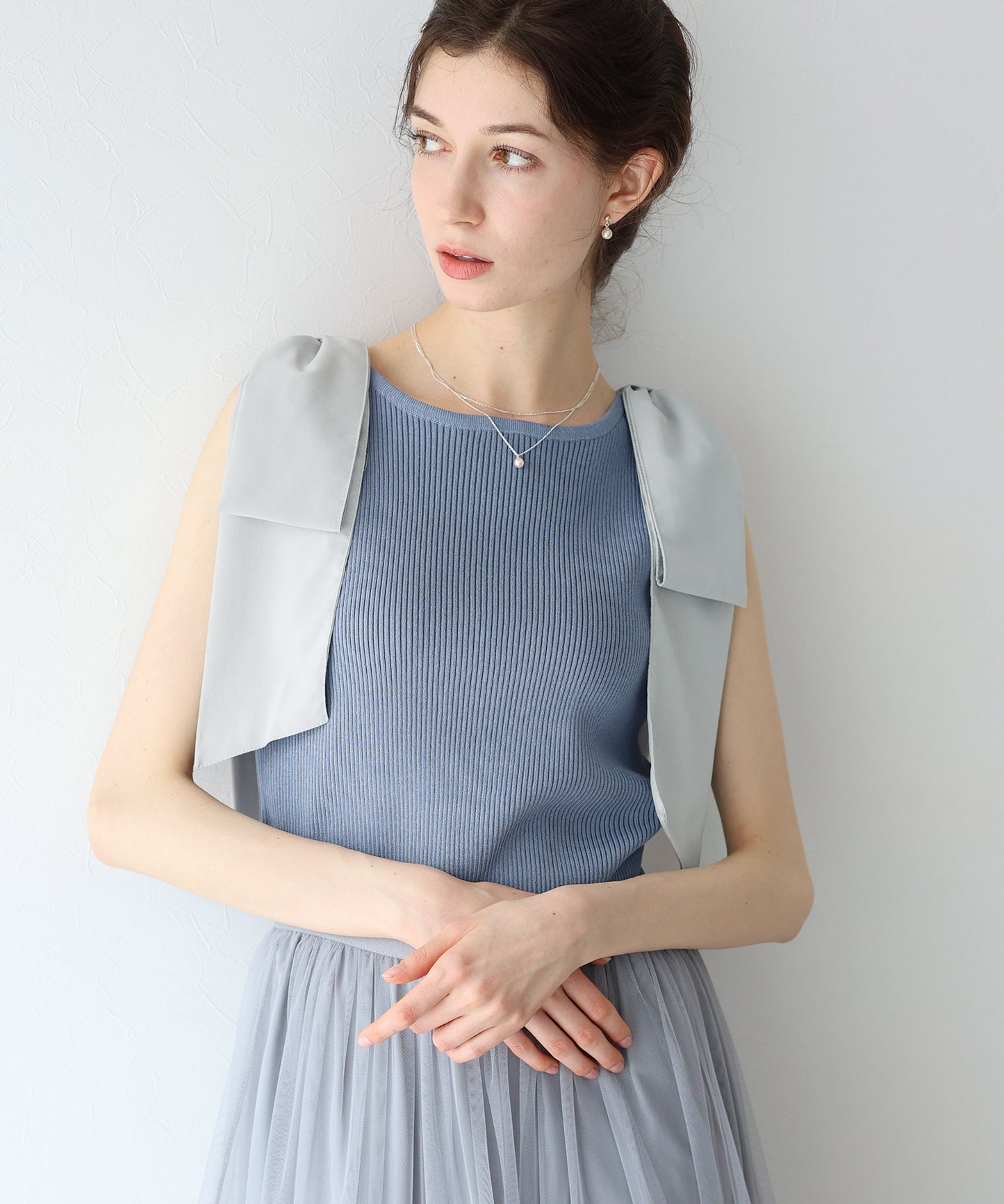 【SALE】ショルダーリボンノースリリブニット