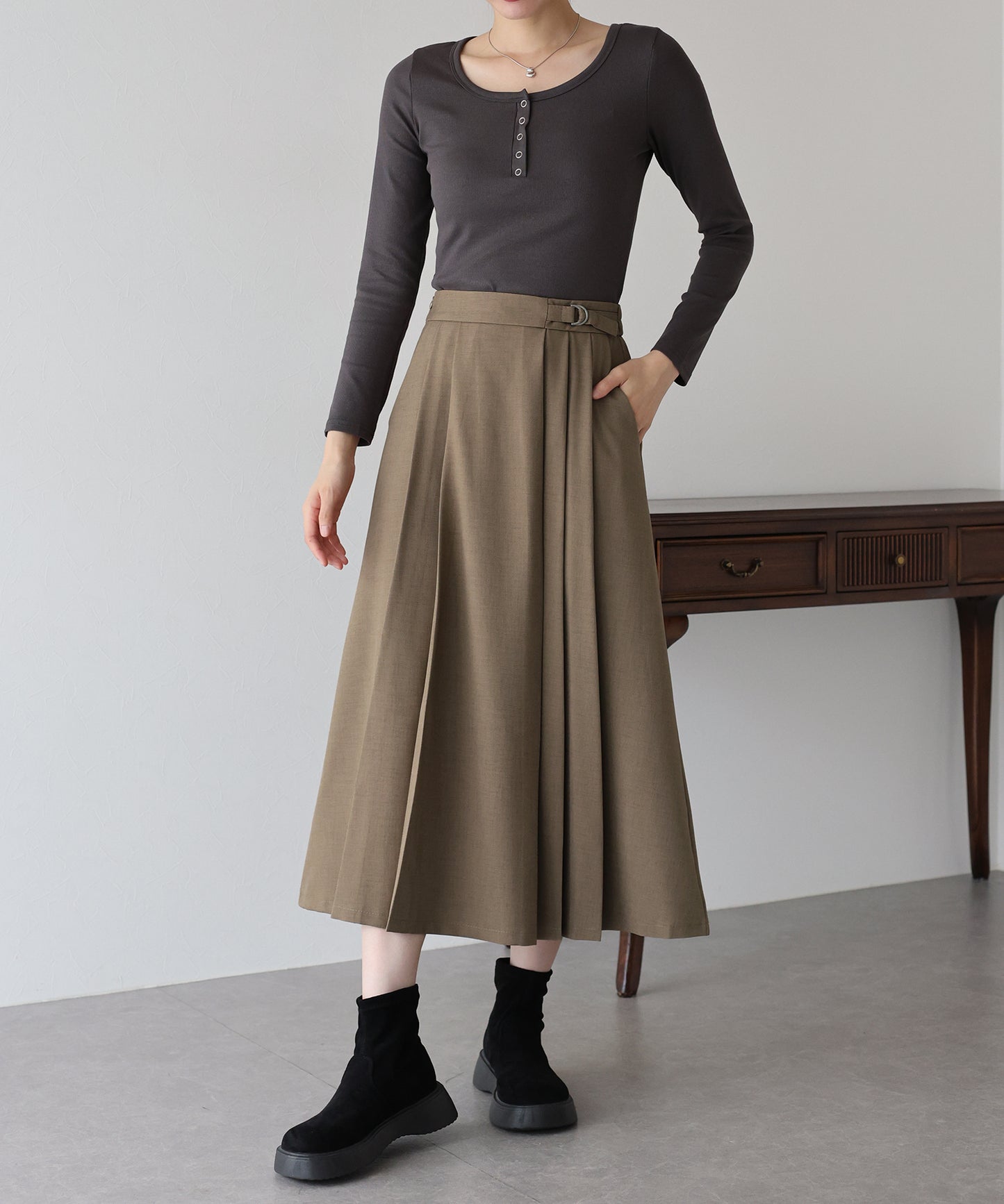 サイドベルトプリーツスカート