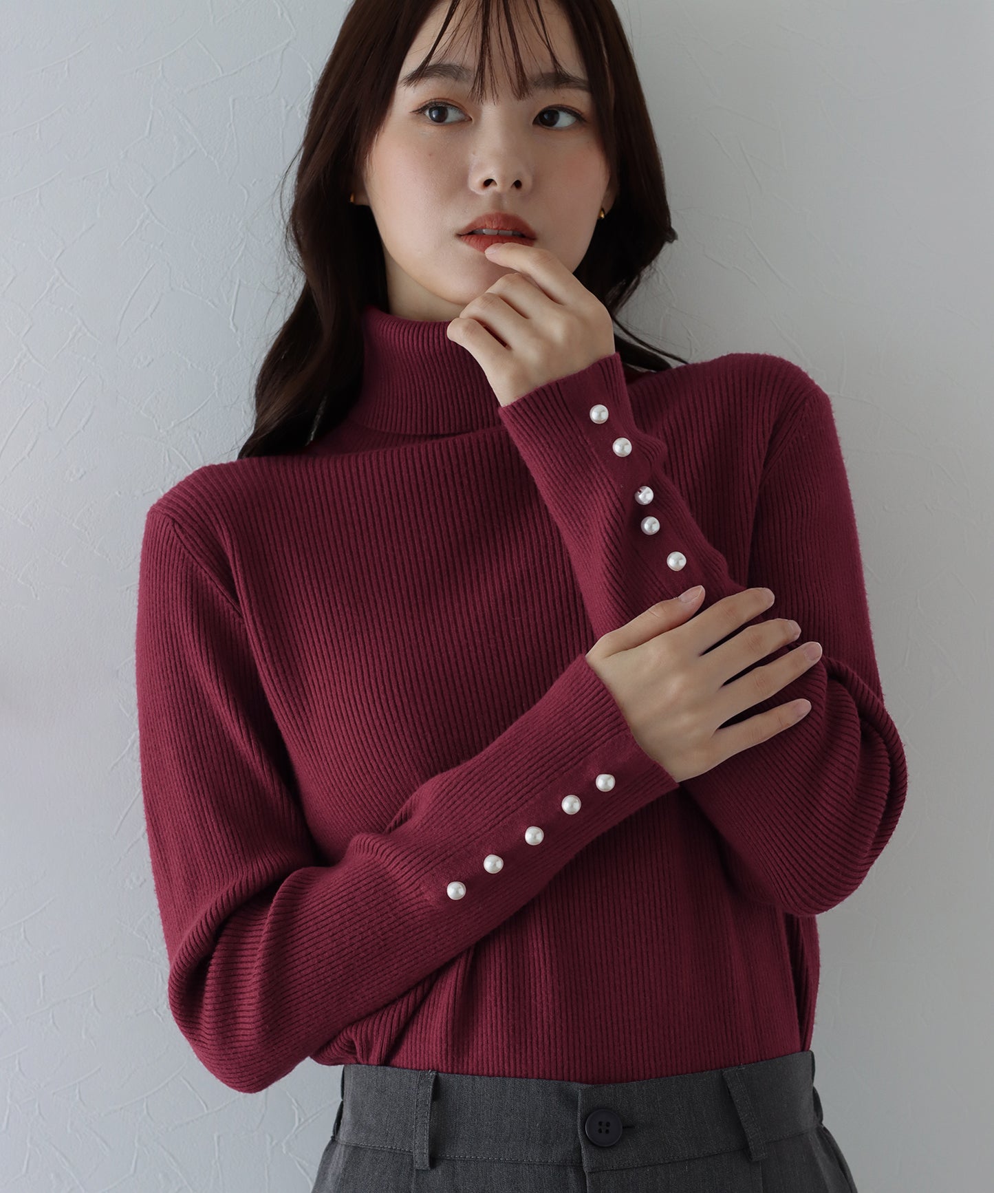 【TIME SALE】袖パールボタンタートルネックニット