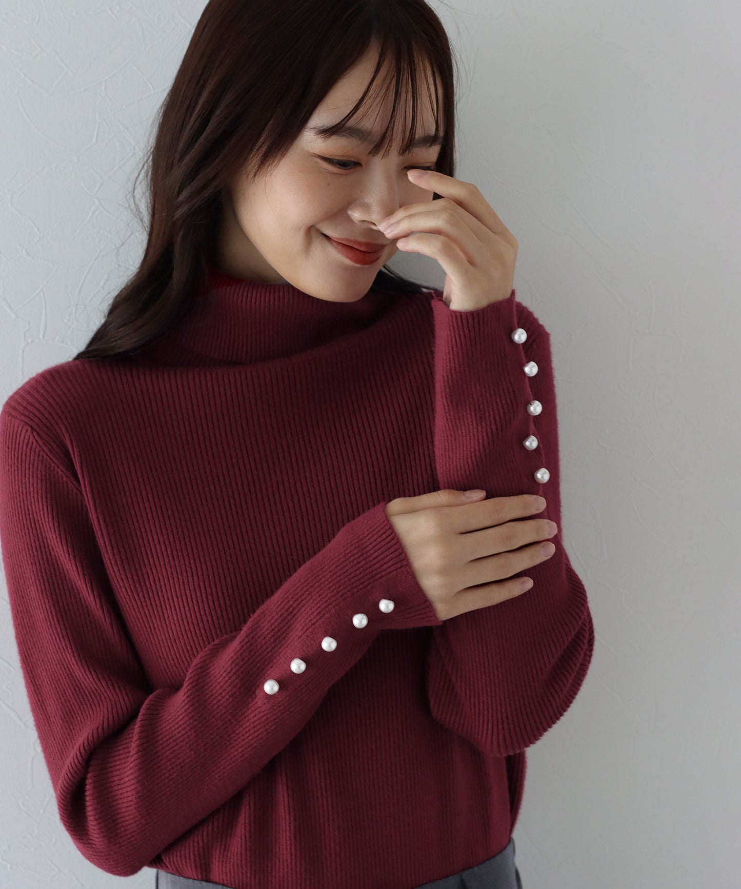 【TIME SALE】袖パールボタンタートルネックニット