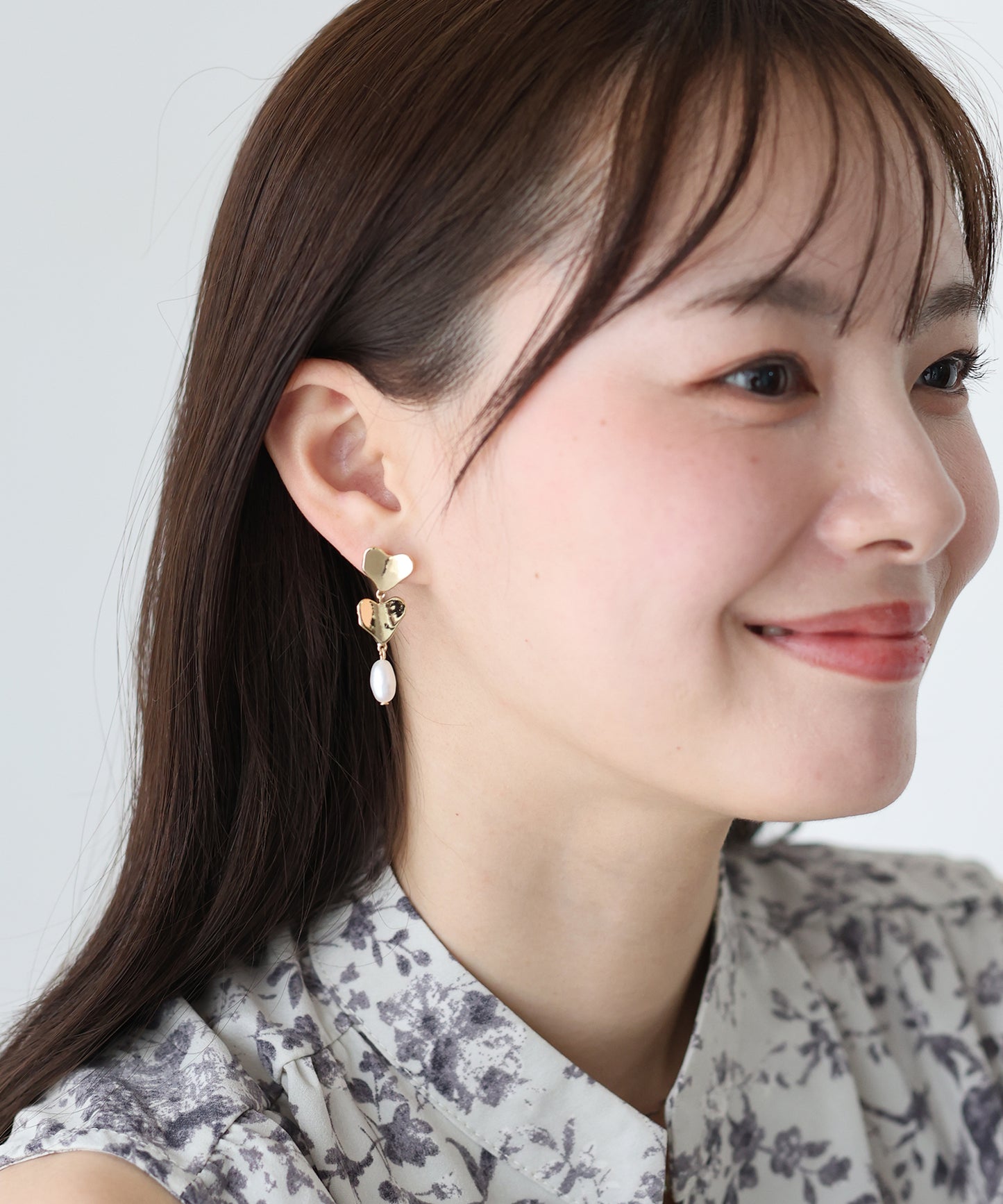 【新商品限定5%OFF(火】2連ハートピアス / ニッケルフリー【ネコポス】