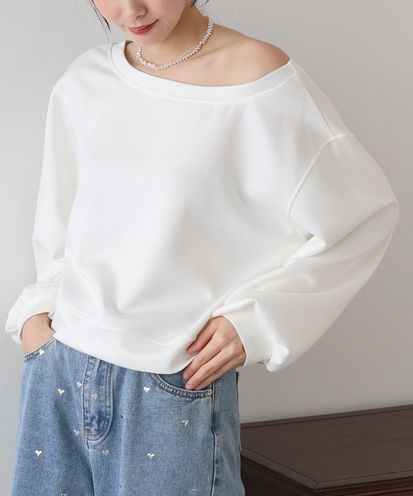 【SALE】オフショルダースウェット