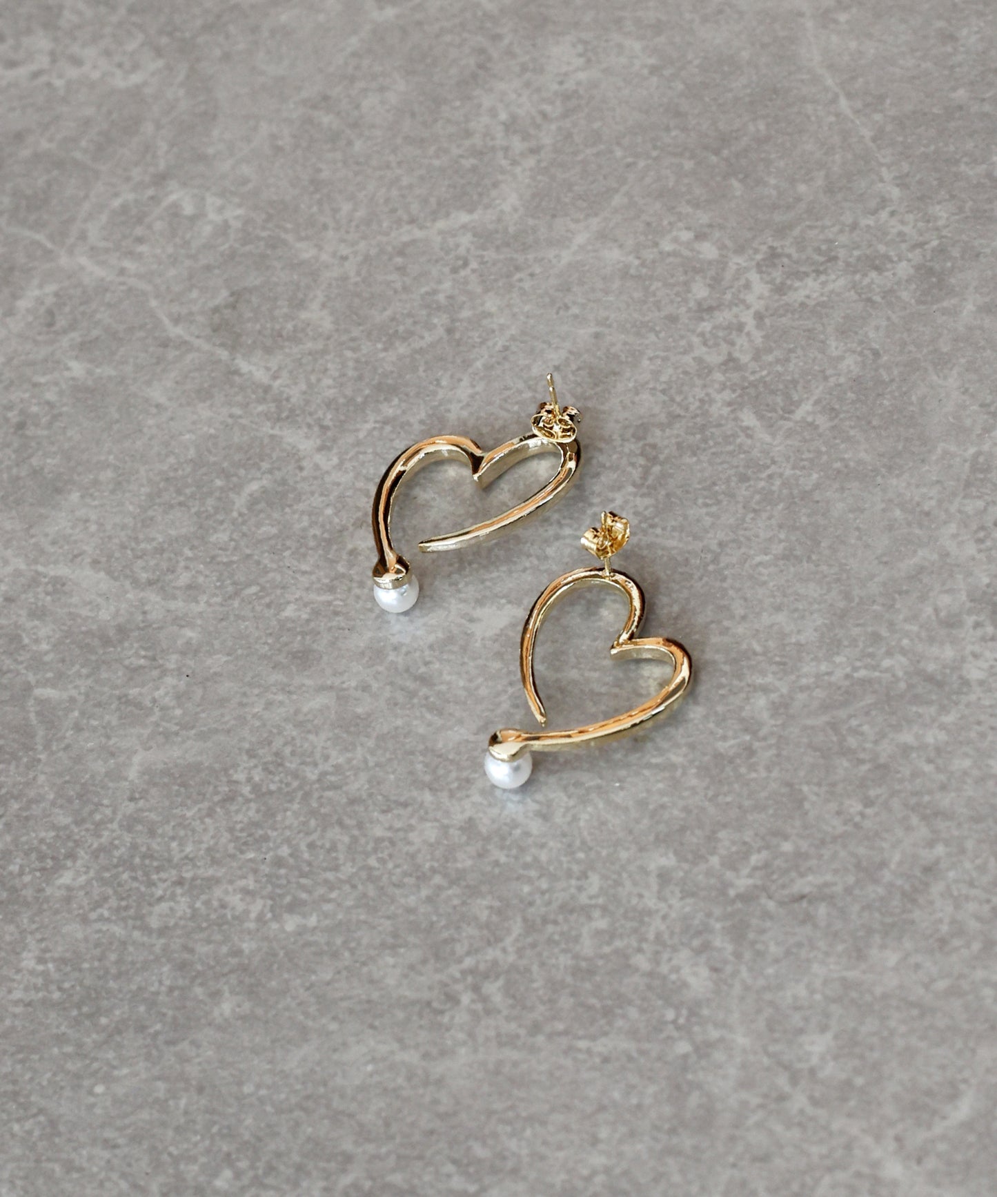 パール付ハートピアス / ニッケルフリー【ネコポス】