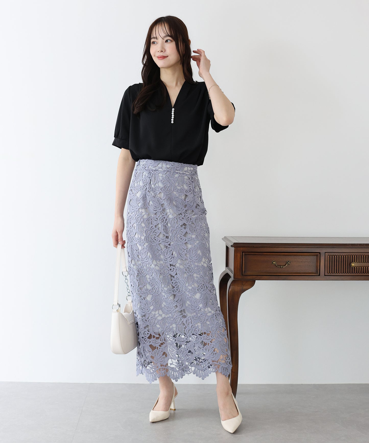 【SALE】パールラインVネックブラウス【ネコポス】