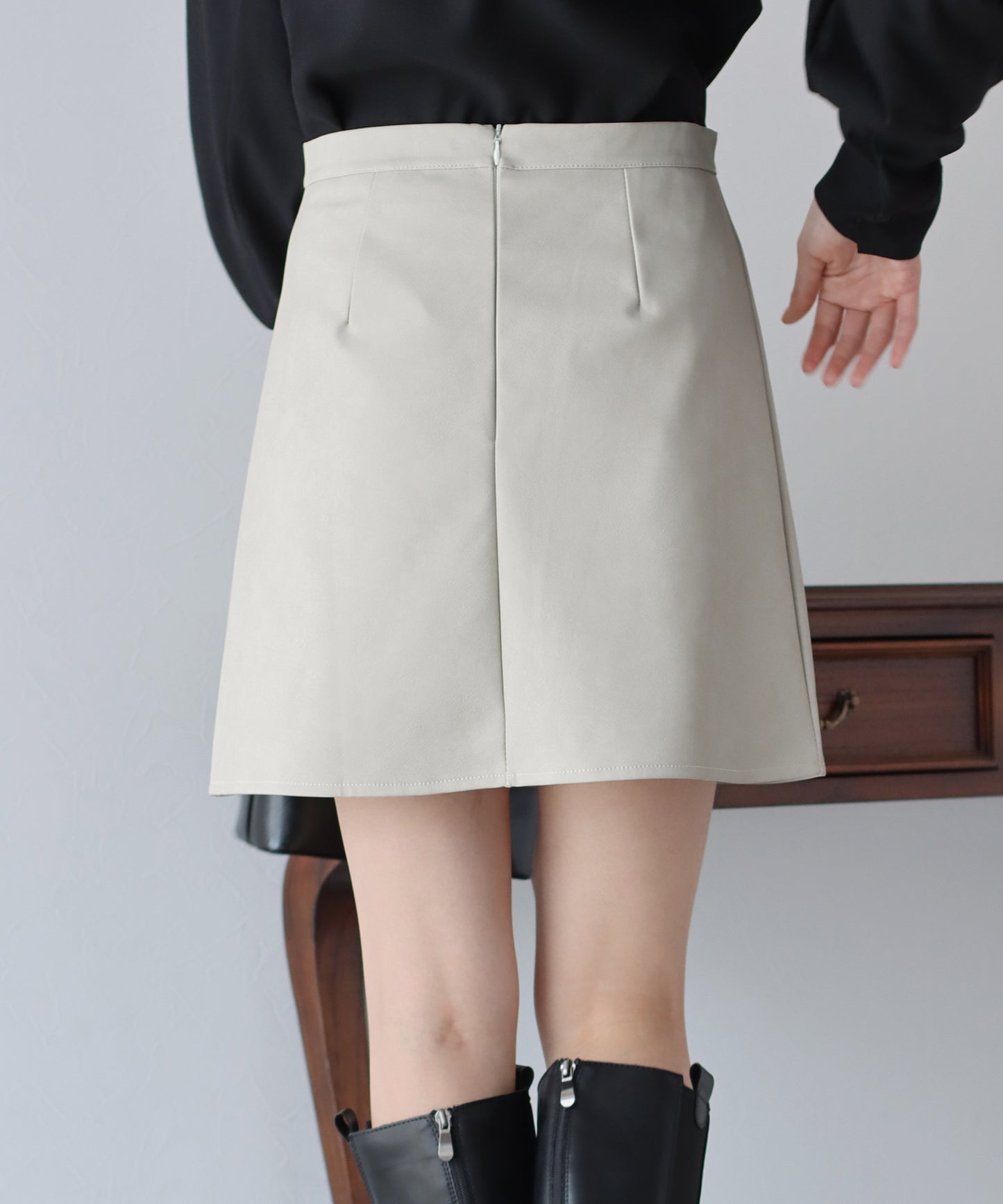 レザーミニスカート