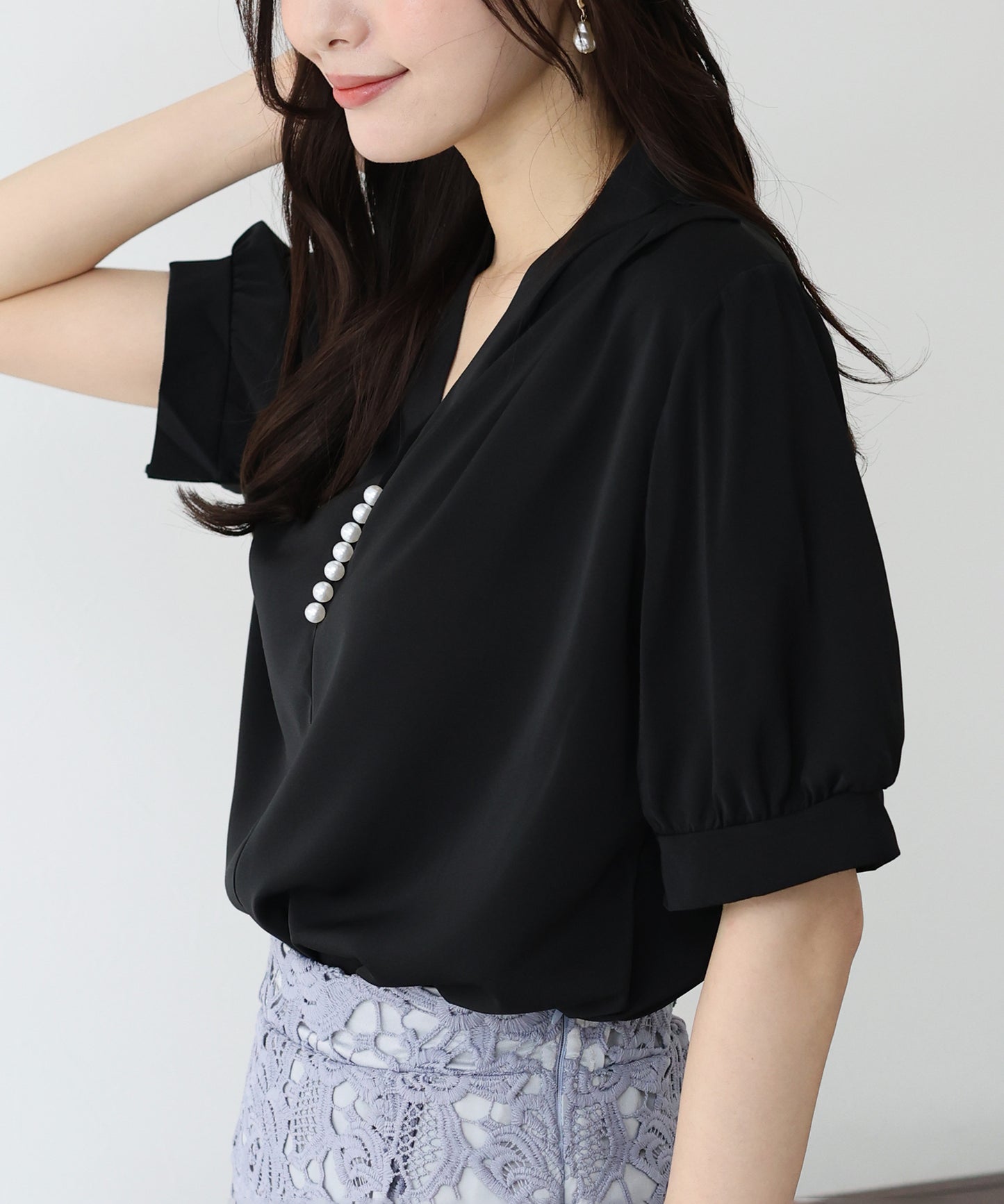 【SALE】パールラインVネックブラウス【ネコポス】