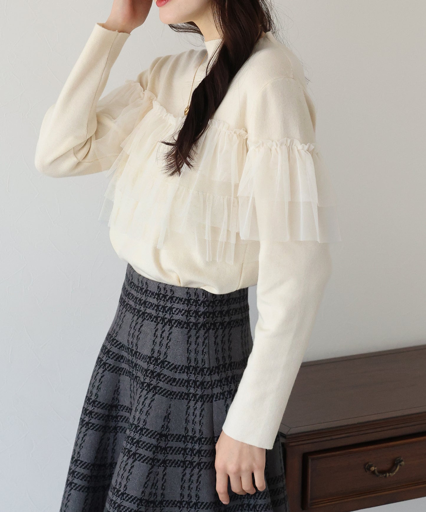 【TIME SALE】フリルチュール長袖ニット