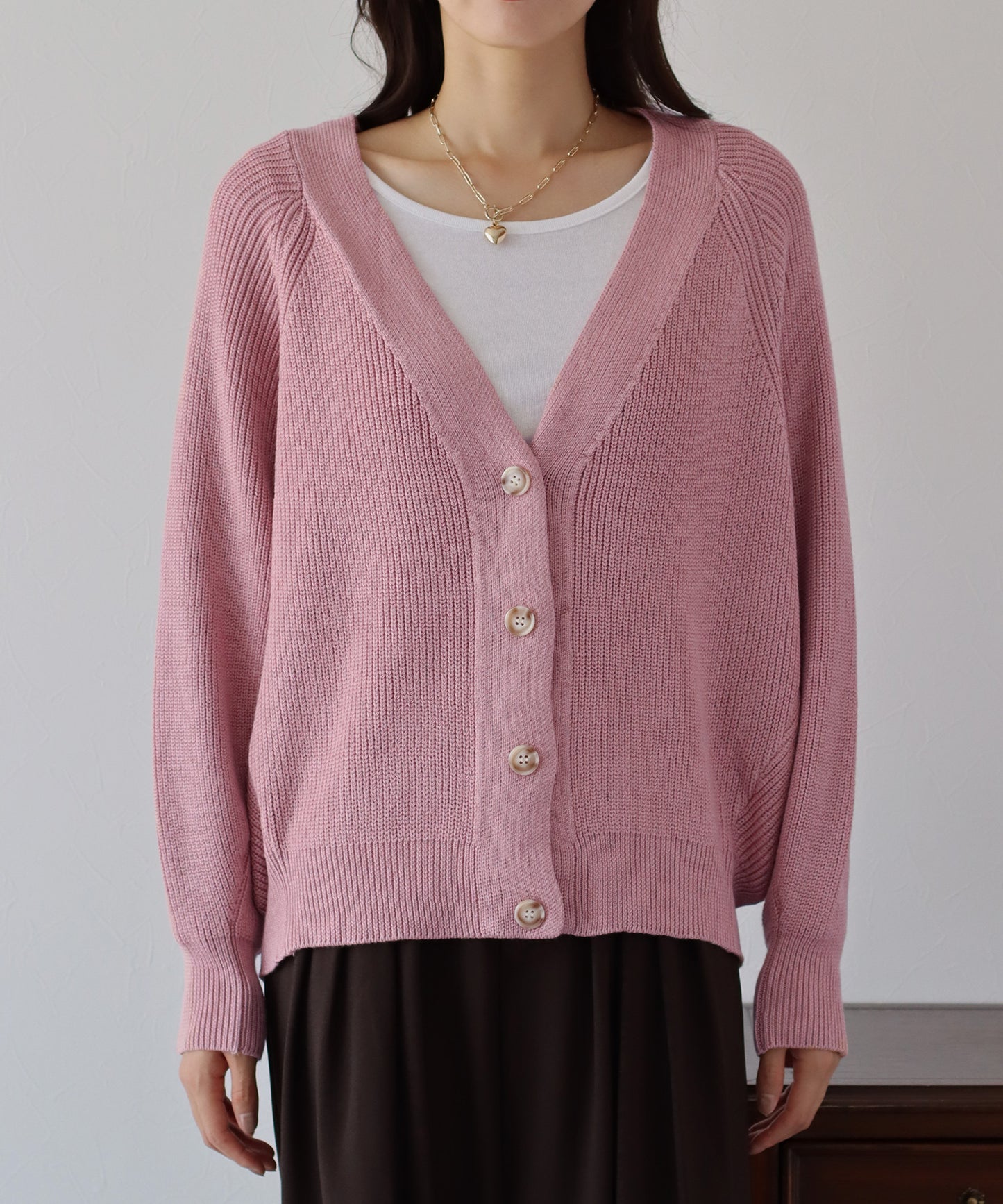 【SALE】なめらかざっくりVネックカーディガン