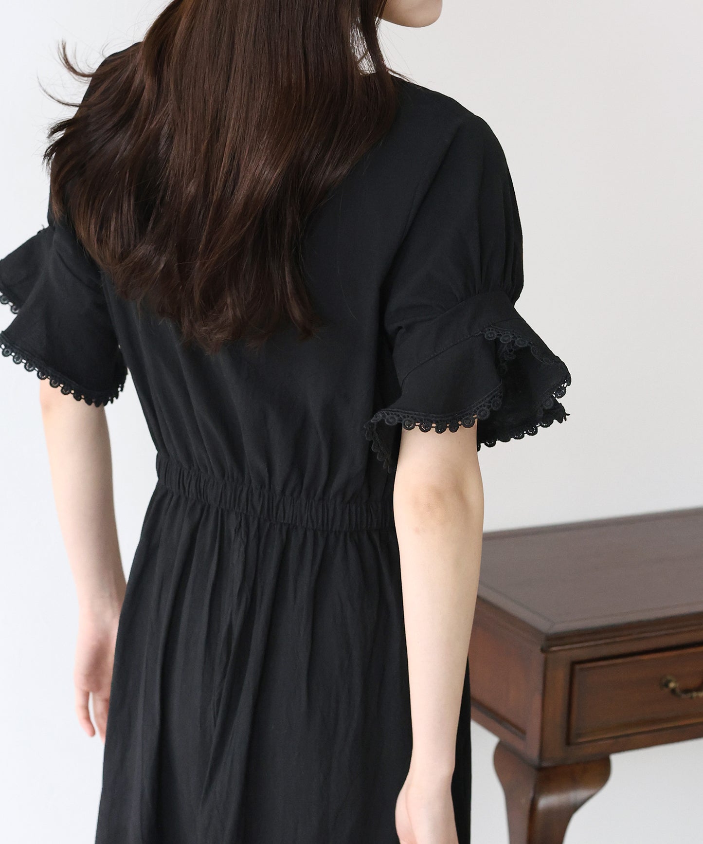 【SALE】袖レースドロストワンピース