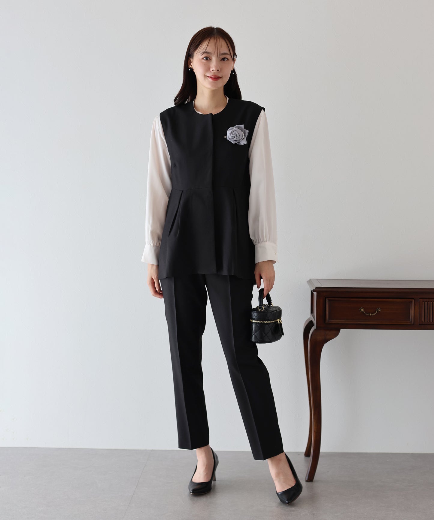 【TIME SALE】ペプラムベスト&テーパードパンツ セレモニー2点セット