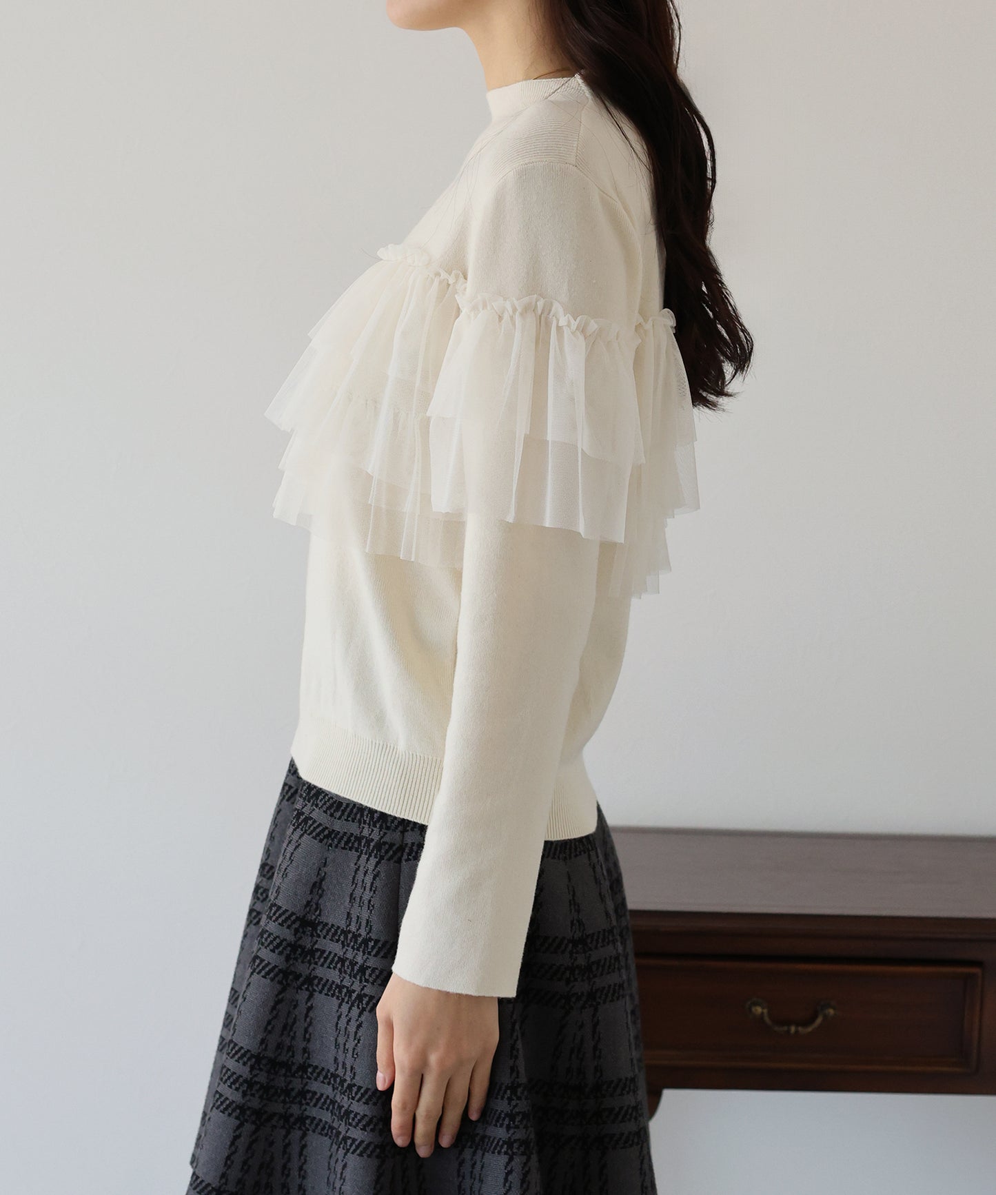 【TIME SALE】フリルチュール長袖ニット