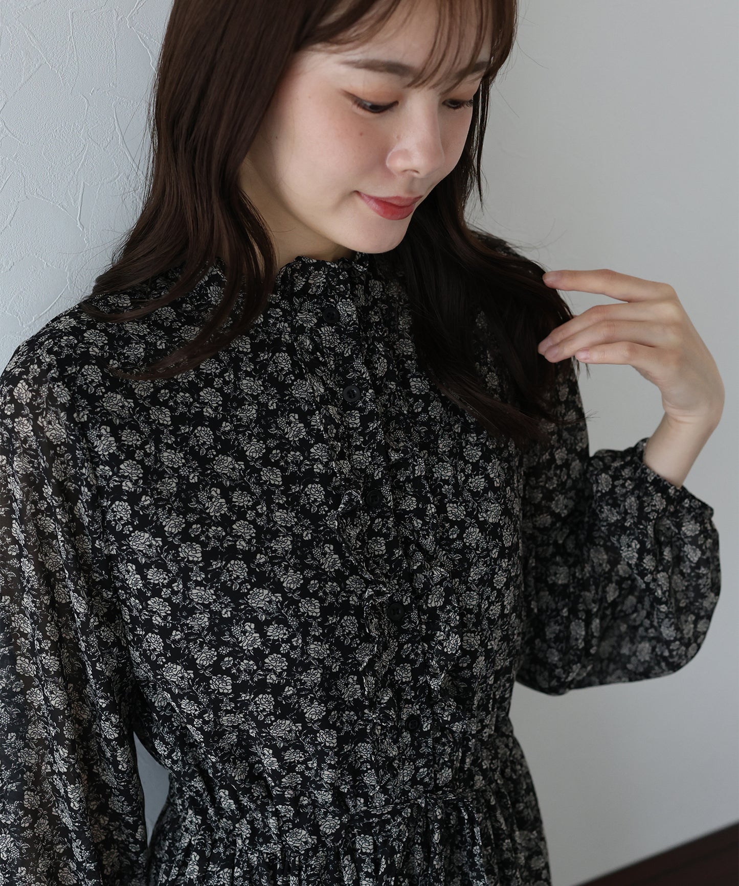 【早割5%OFF】フロントフリルワンピース