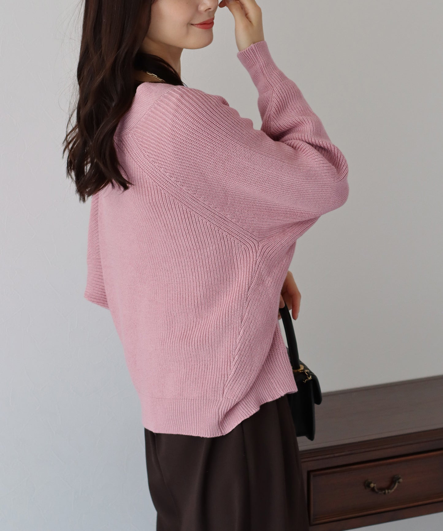 【SALE】なめらかざっくりVネックカーディガン