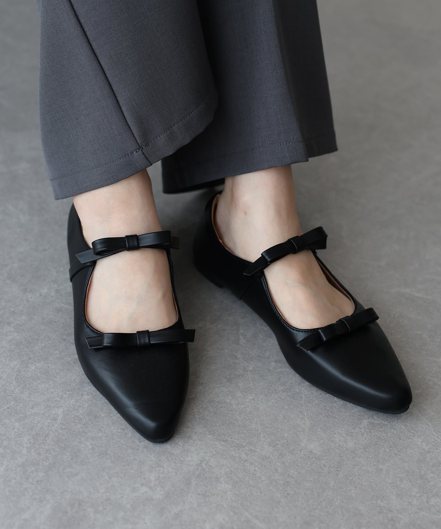 【SALE】ポインテッドトゥリボンパンプス