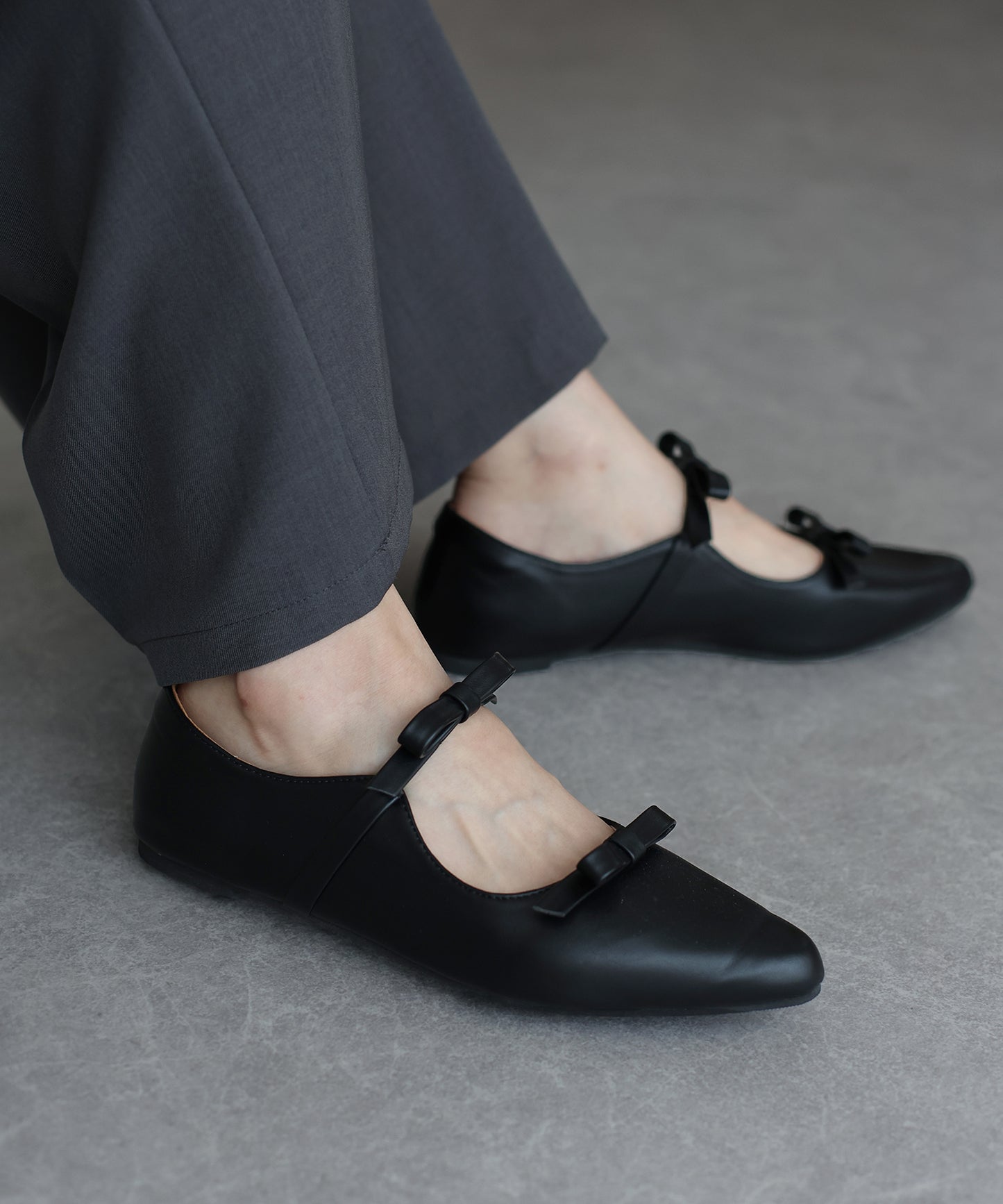 【SALE】ポインテッドトゥリボンパンプス