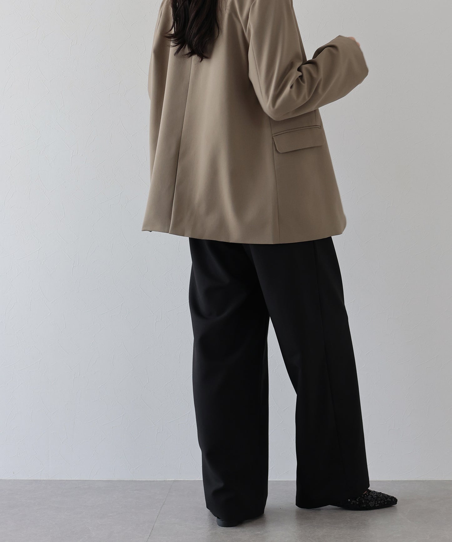 【SALE】ピンタックストレートスラックス