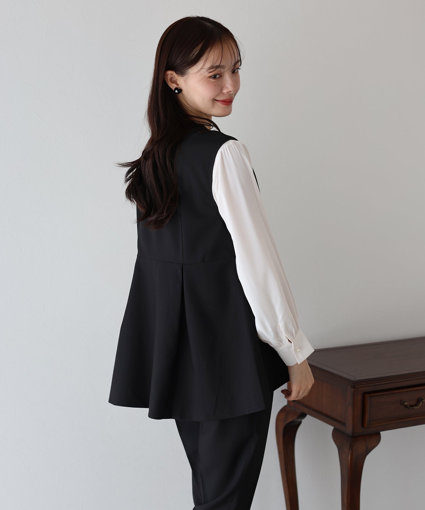 【TIME SALE】ペプラムベスト&テーパードパンツ セレモニー2点セット