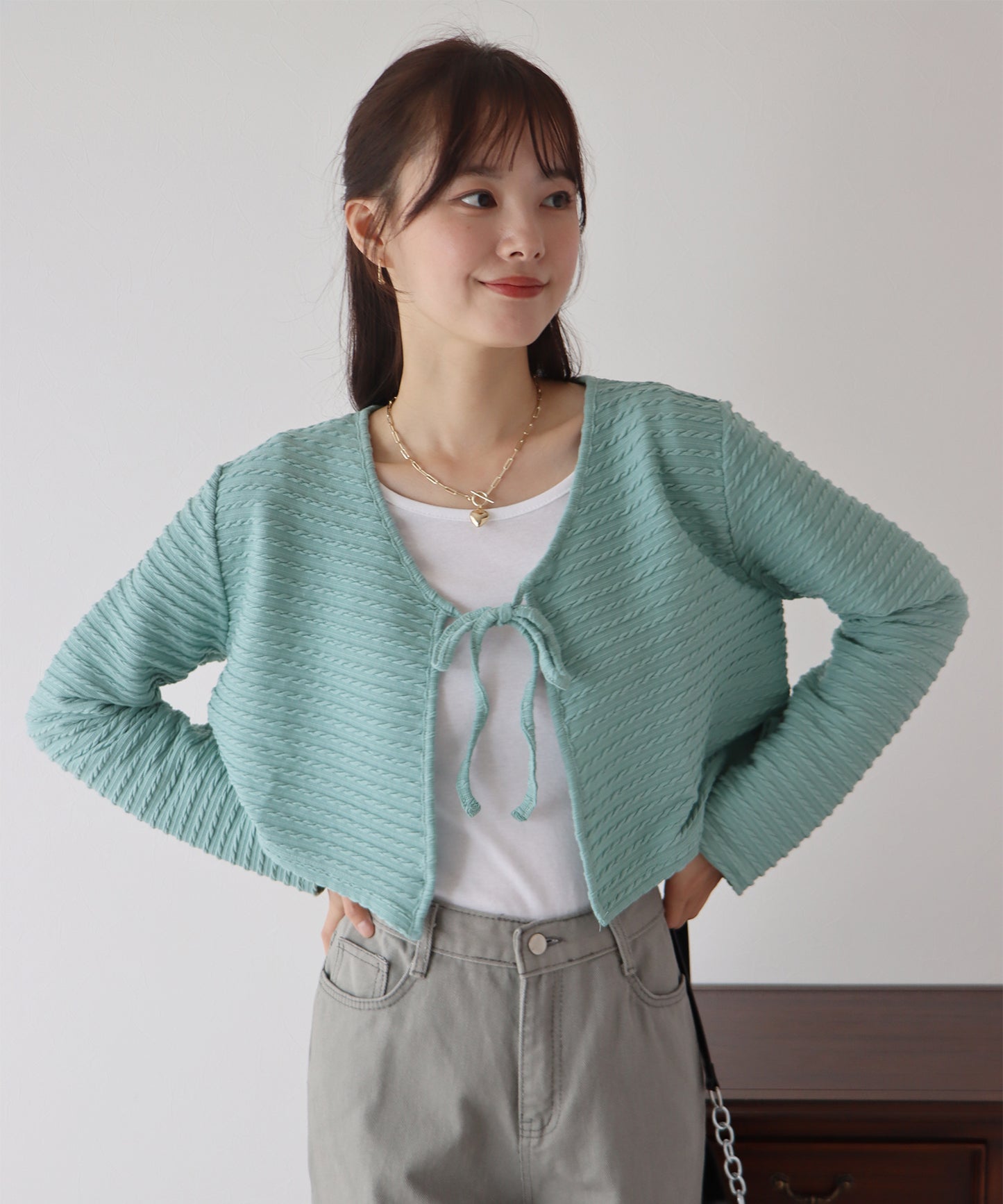 케이블 무늬 리본 가디건