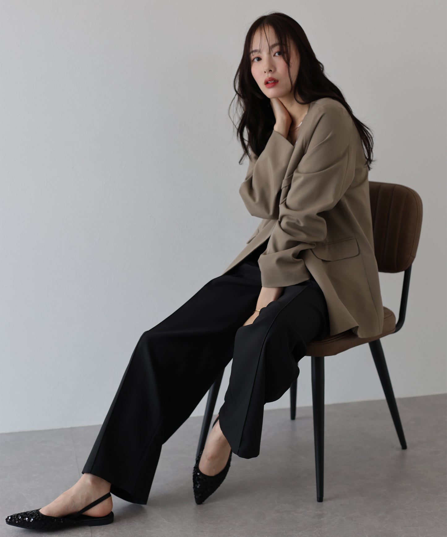 【SALE】ピンタックストレートスラックス