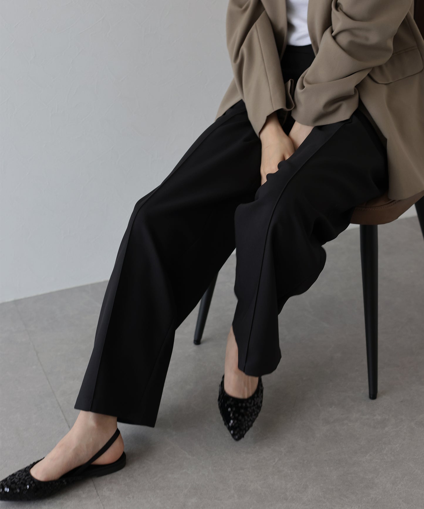 【SALE】ピンタックストレートスラックス