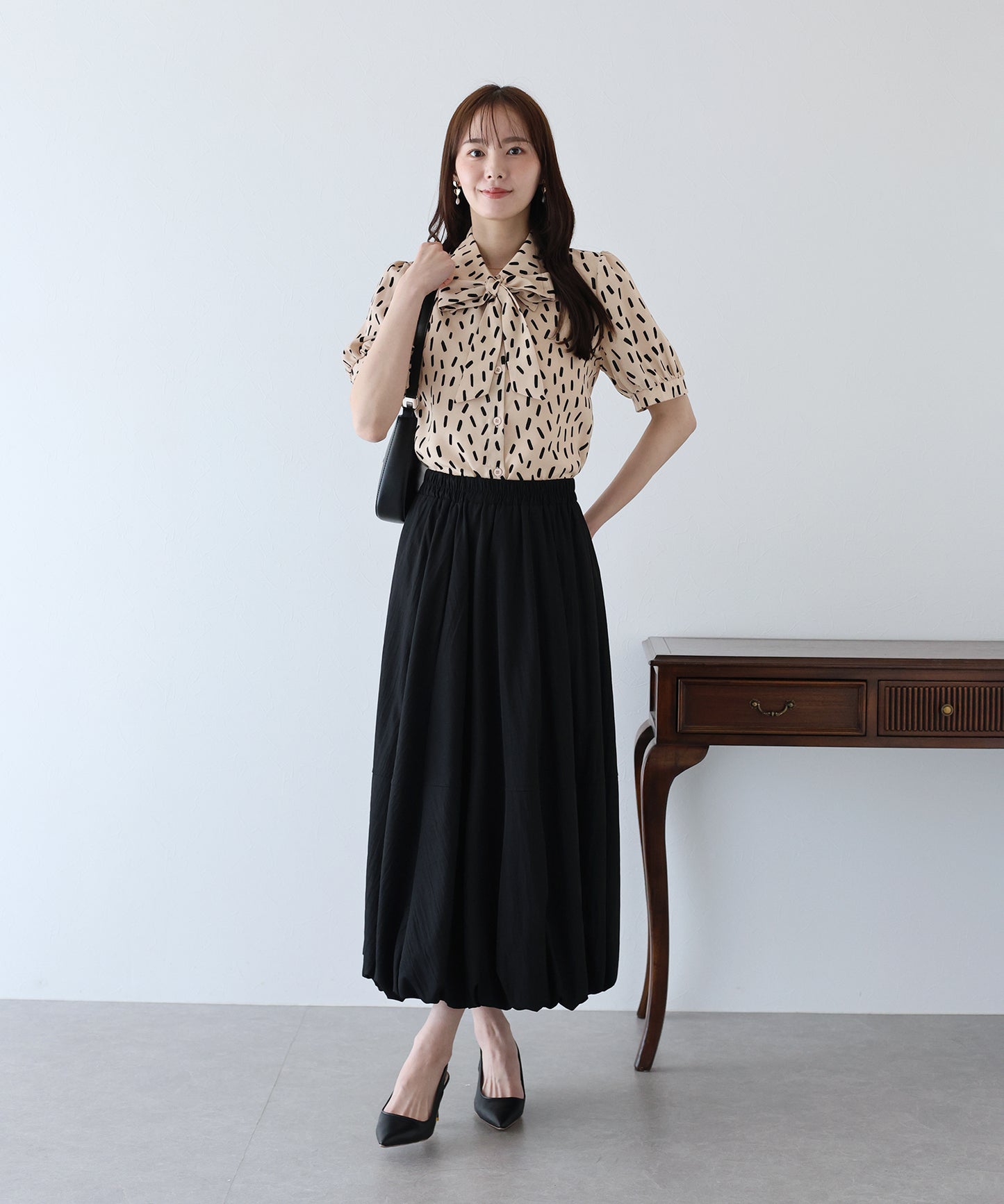 보우타이 리본 블라우스