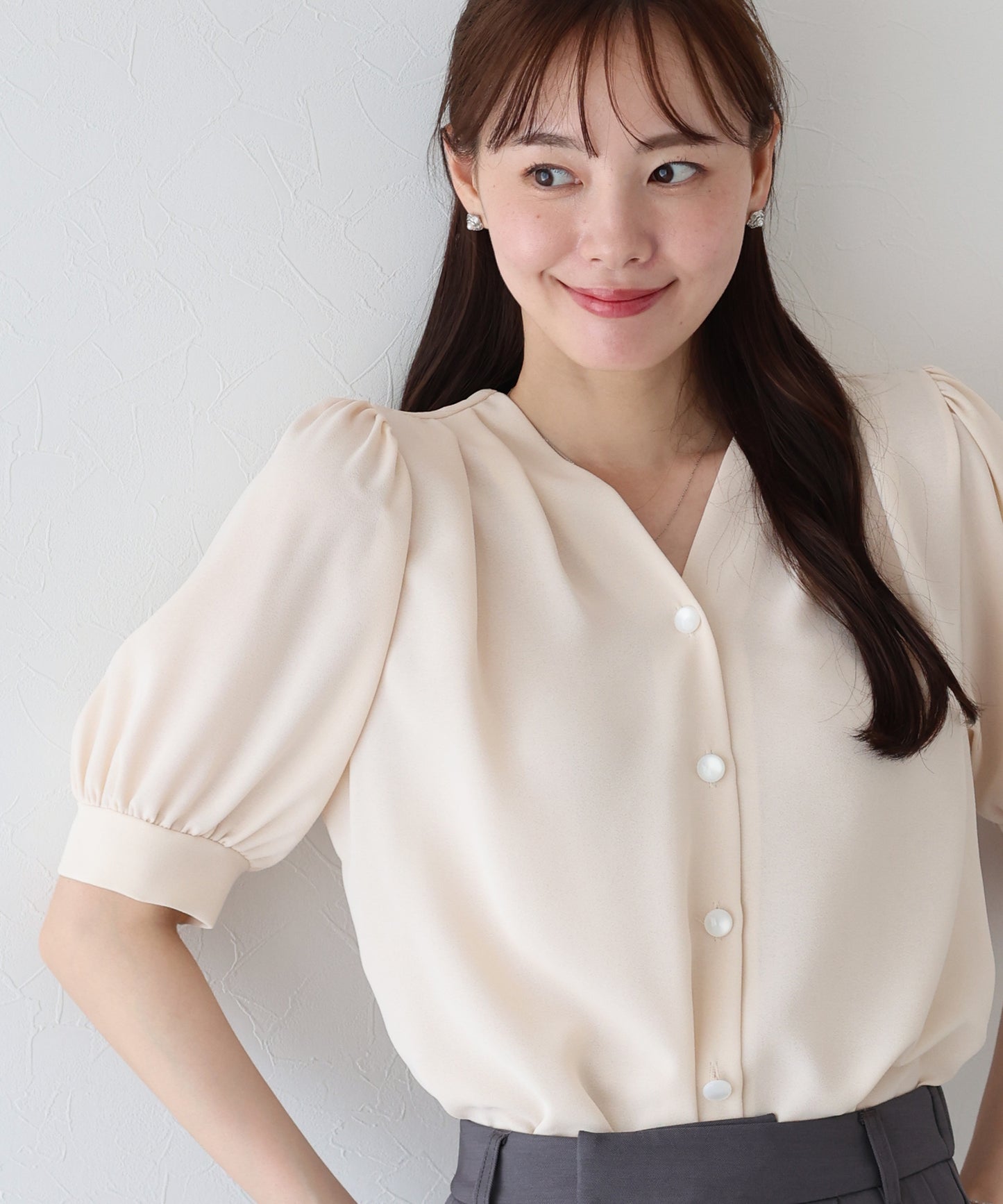 펄 도트 버튼 블라우스