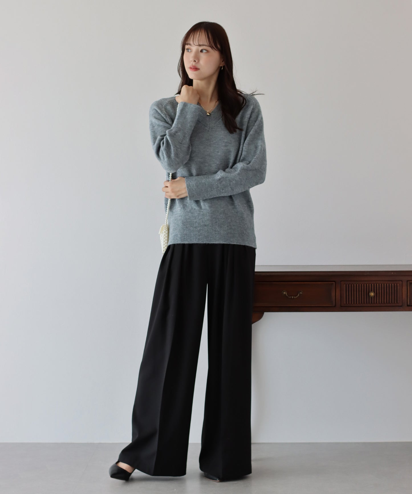 【SALE】Vネックニット