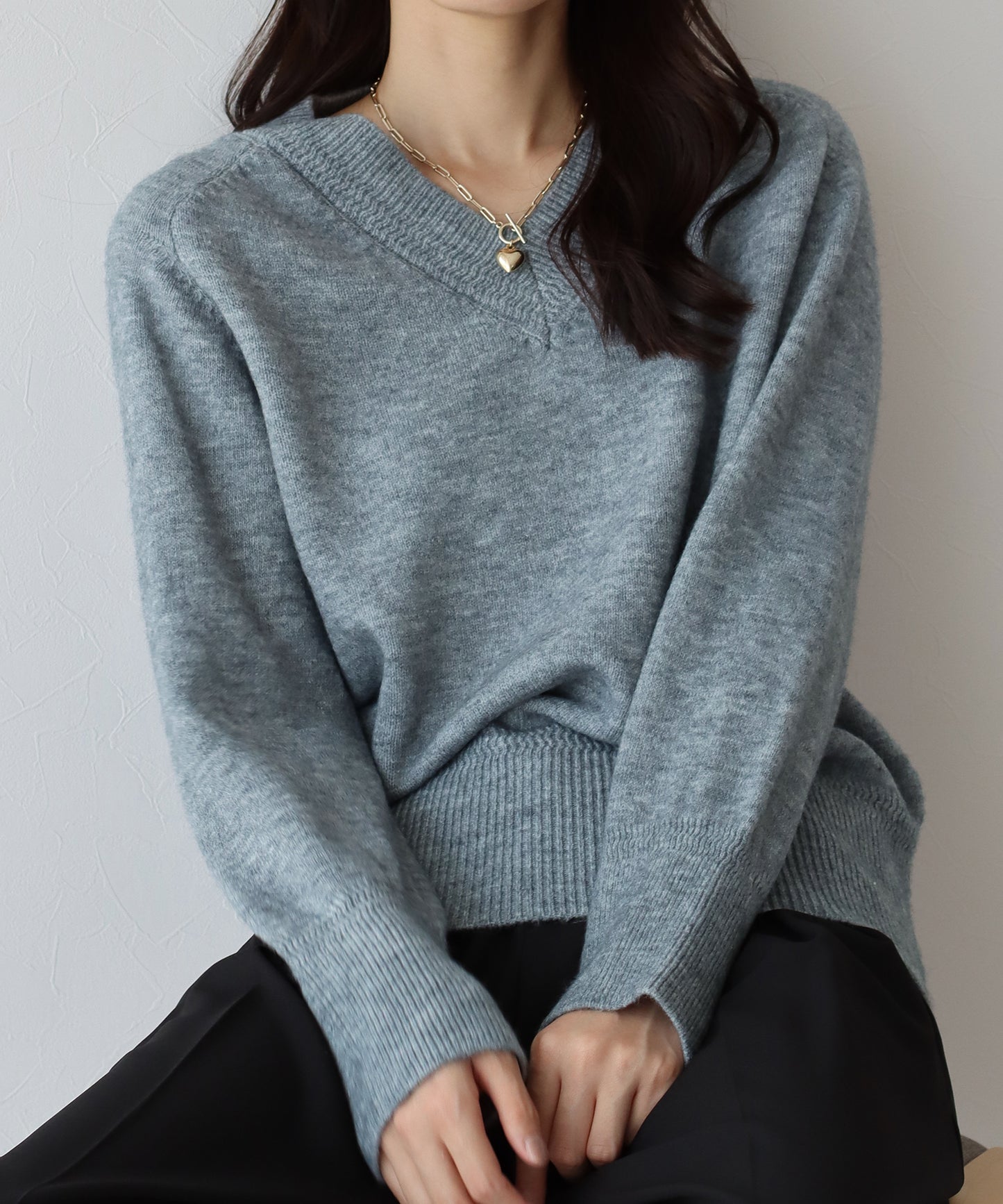 【SALE】Vネックニット
