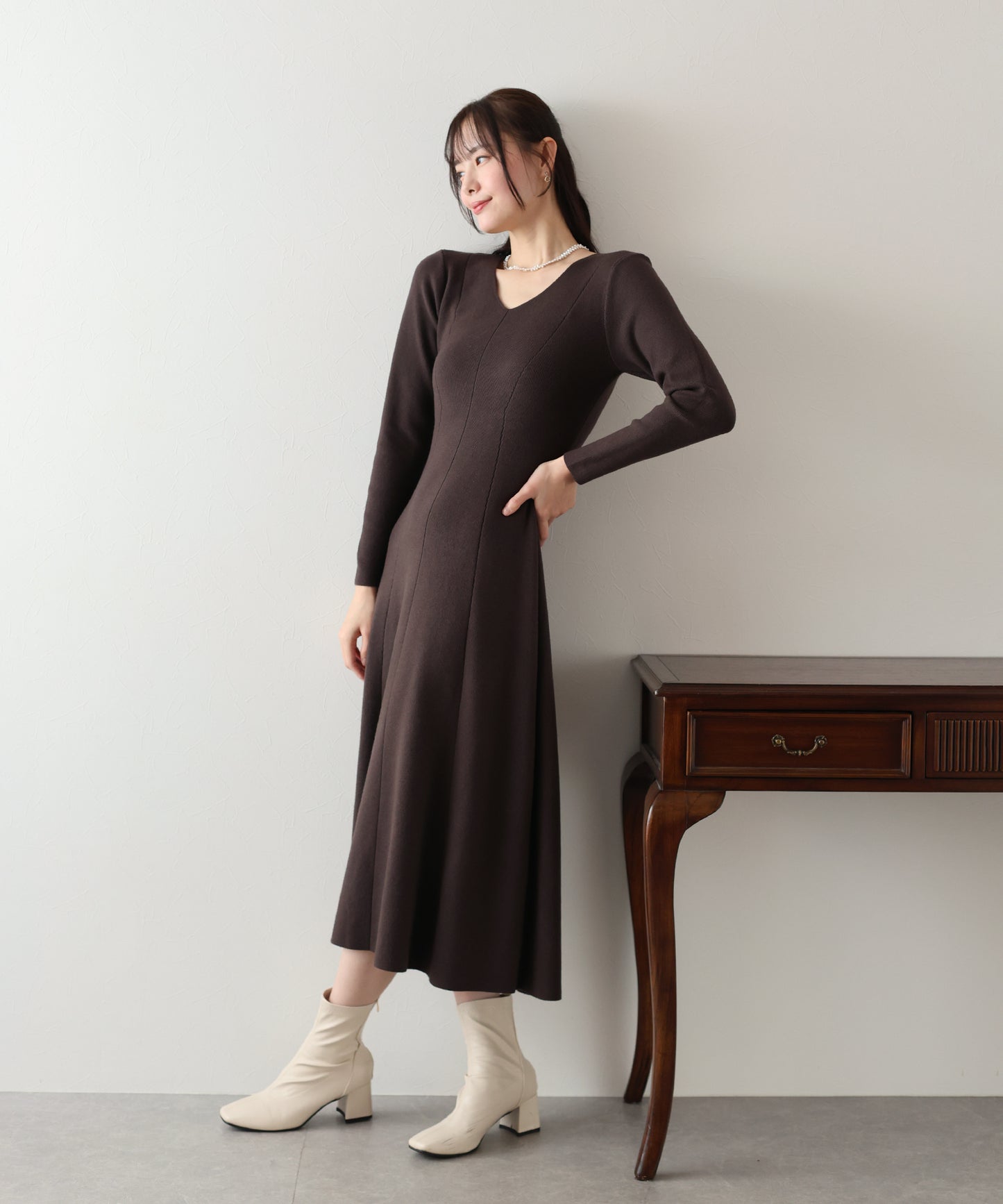 【TIME SALE】Vネックシェイプニットワンピース