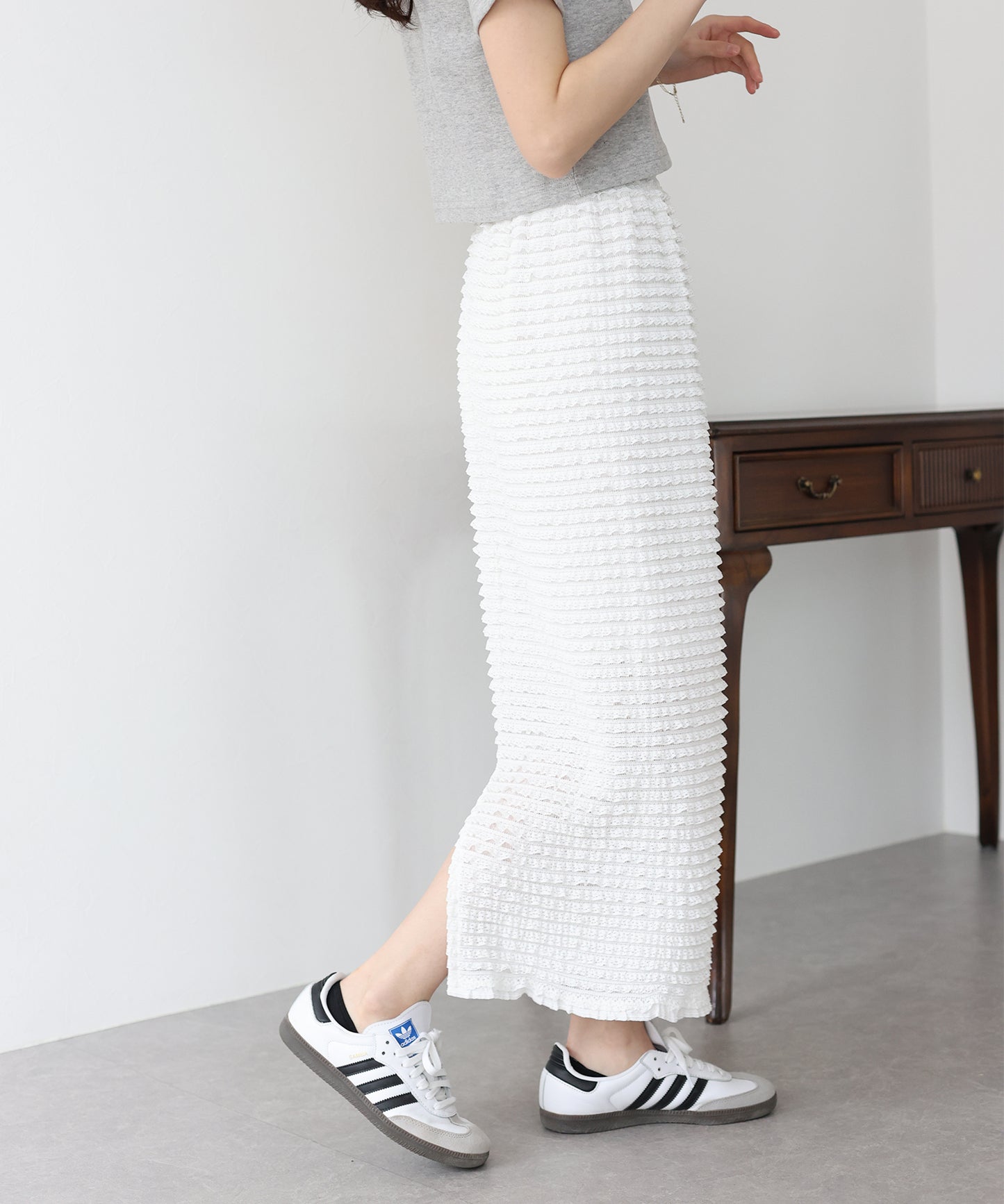 【SALE】カットフリルレースIラインスカート