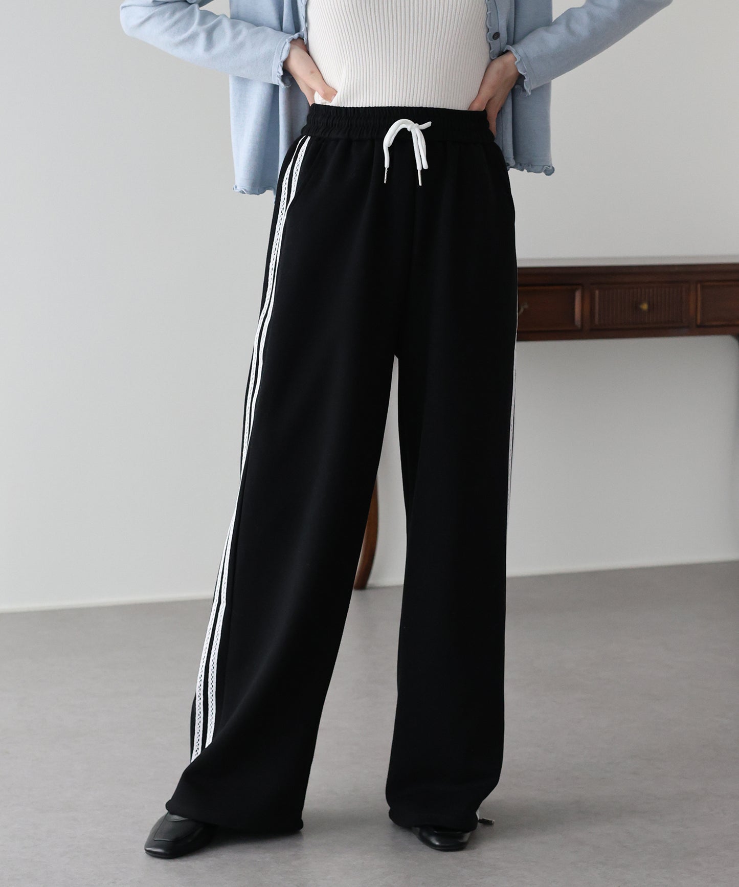 【早割5%OFF】サイドレーススウェットパンツ