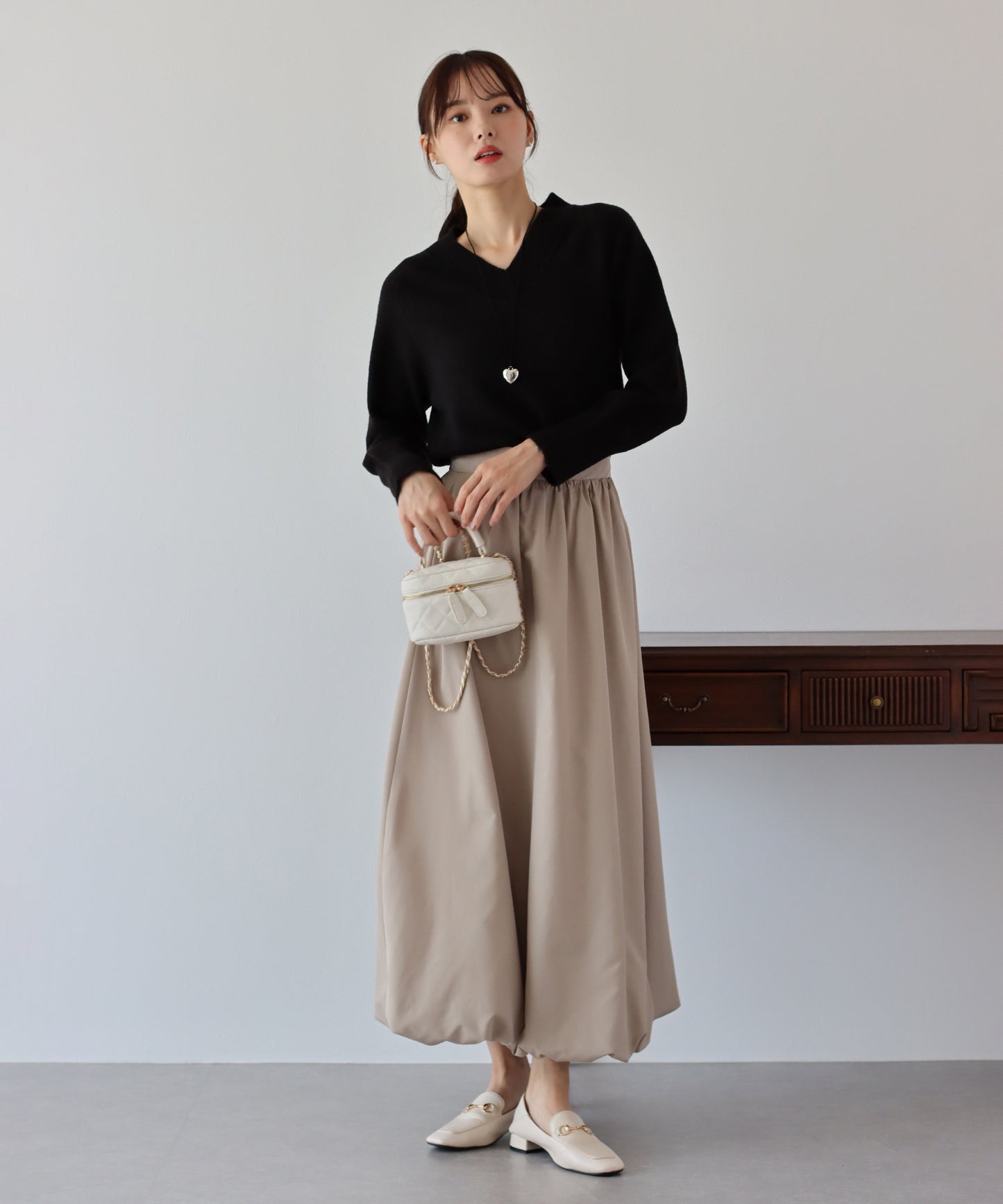 【SALE】Vネックニット