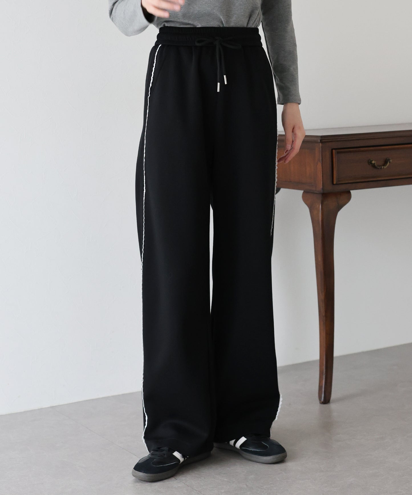 【SALE】サイドレーススウェットパンツ