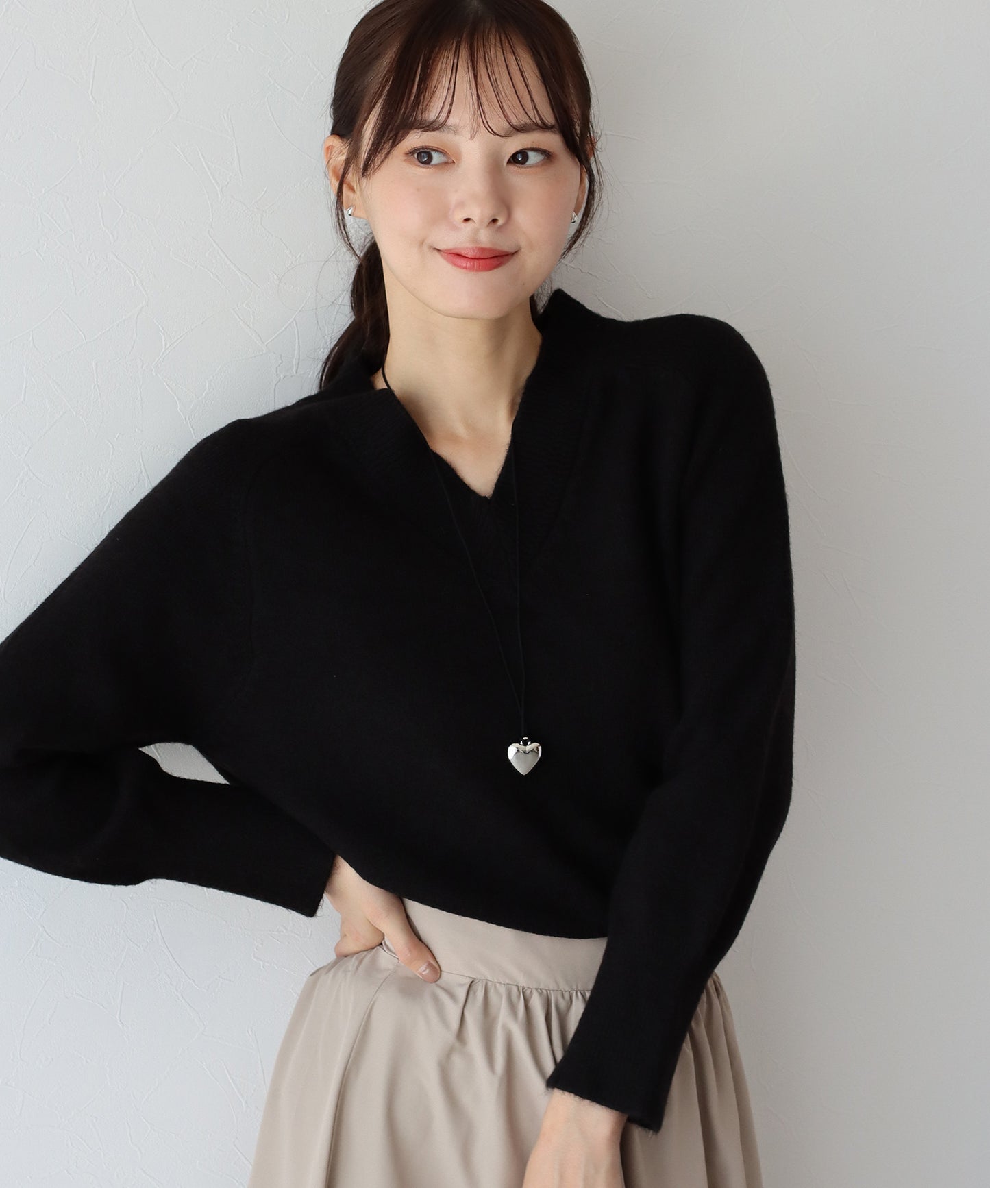 【SALE】Vネックニット