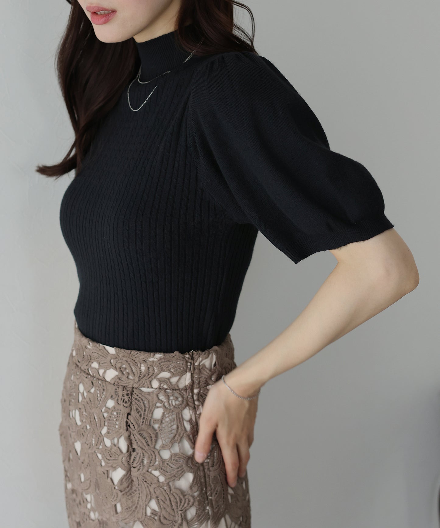 【SALE】パフスリーブ半袖ミニケーブルニット