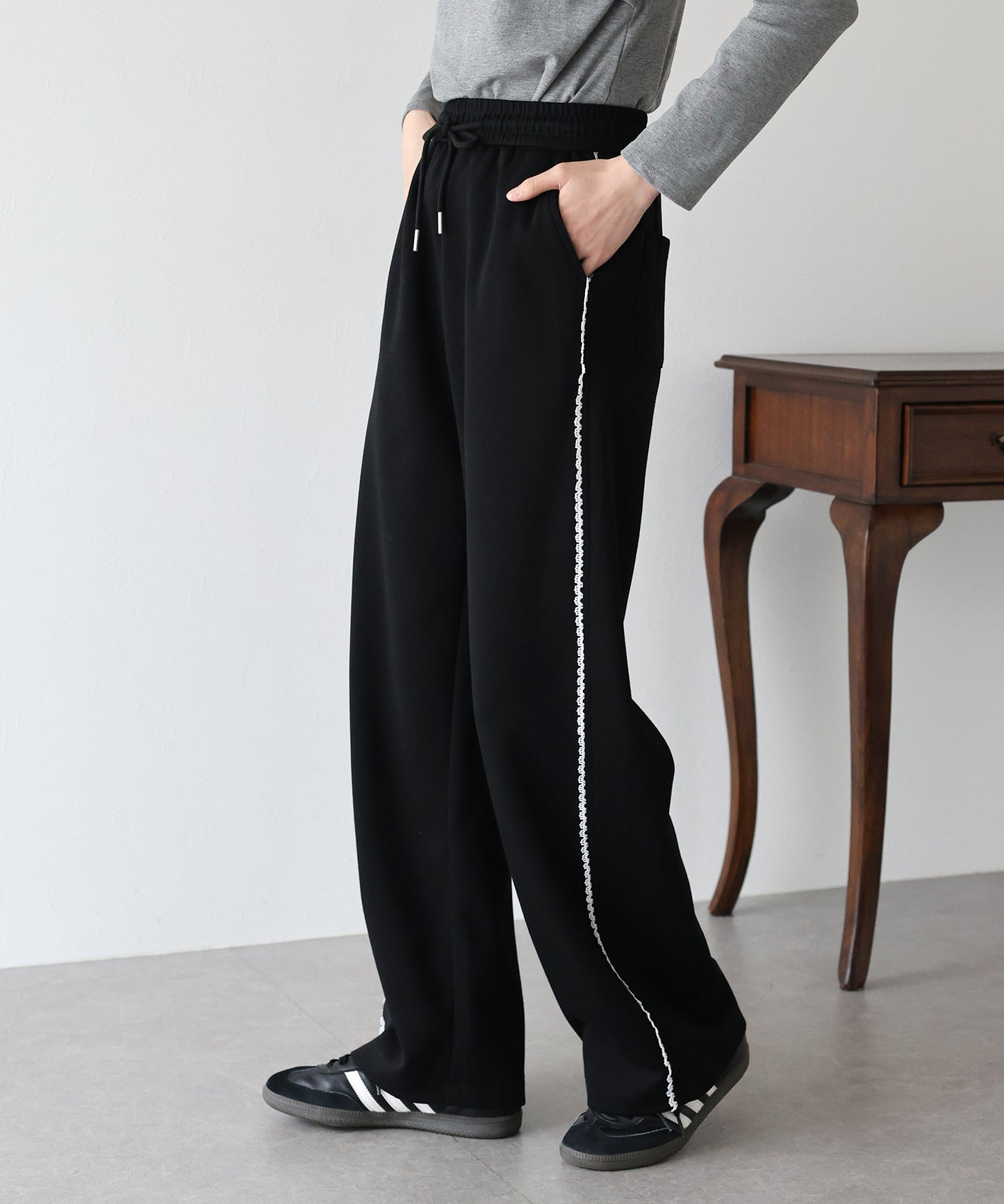 【SALE】サイドレーススウェットパンツ