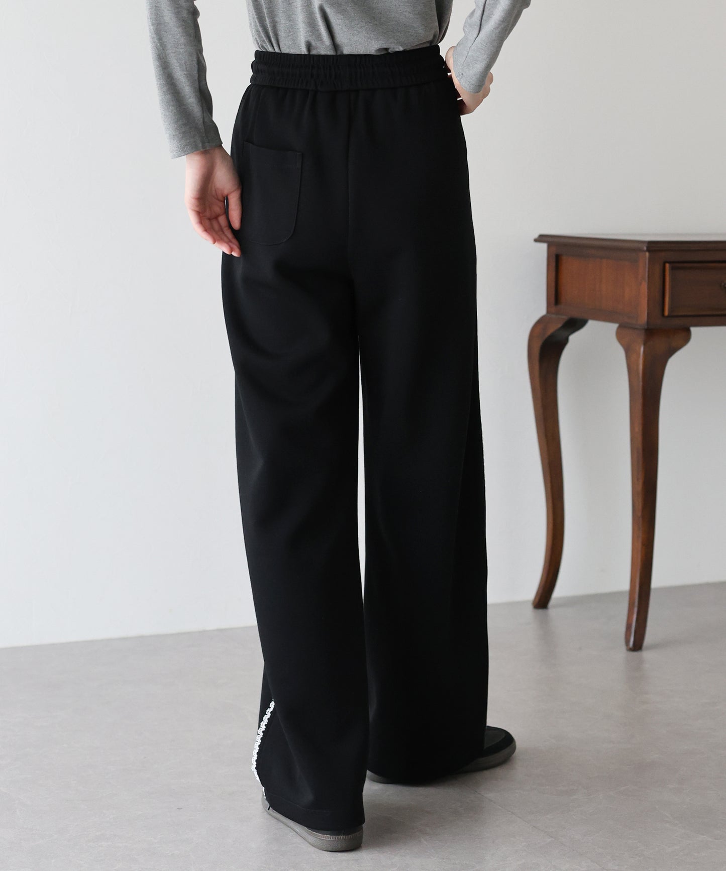 【SALE】サイドレーススウェットパンツ