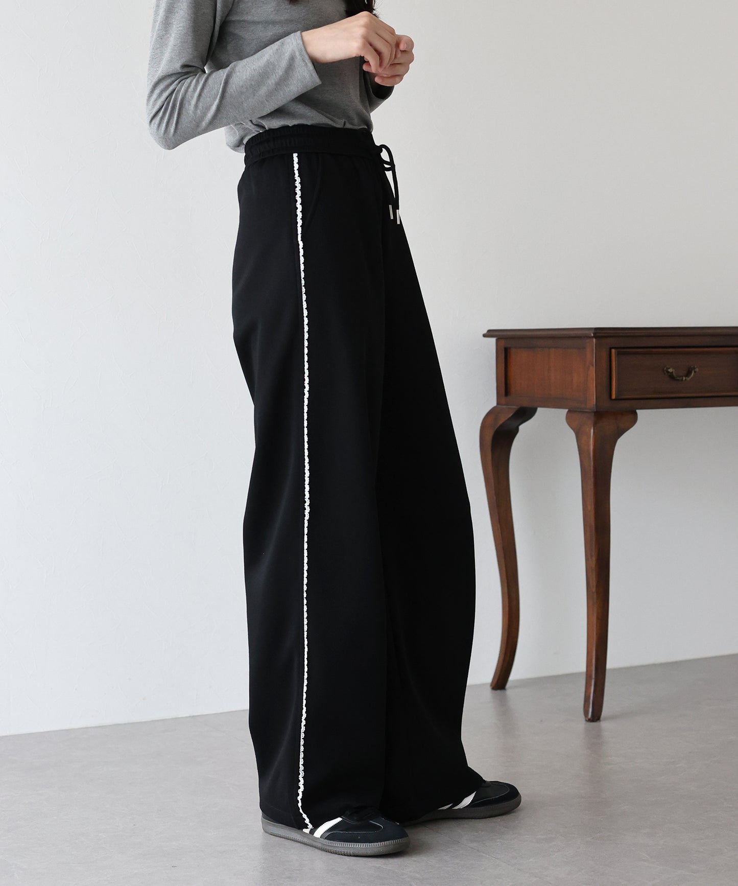 【SALE】サイドレーススウェットパンツ