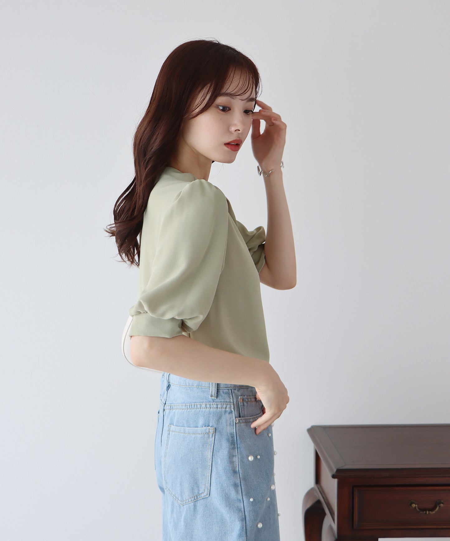 펄 도트 버튼 블라우스