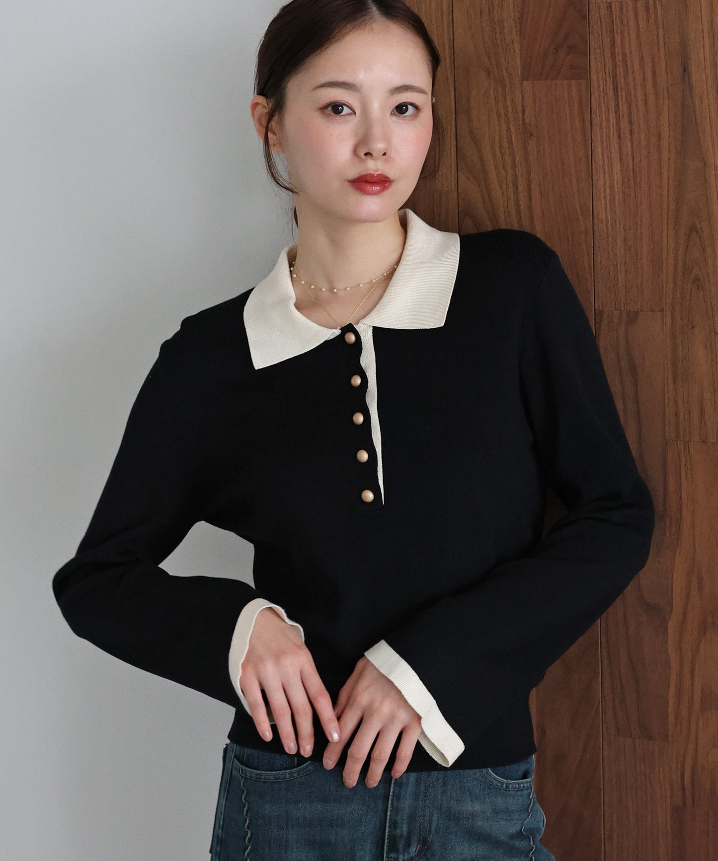 ゴールドボタン配色ポロネックニット