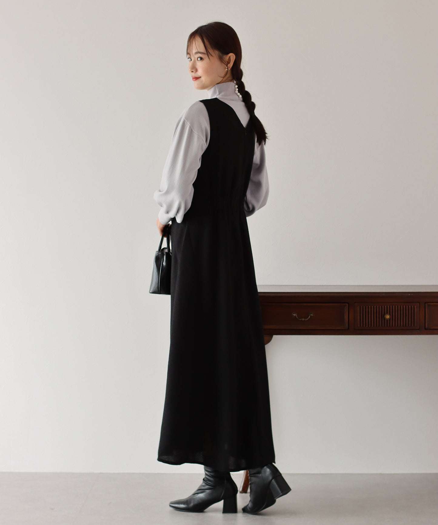 【SALE】バックパールボリューム袖ニット